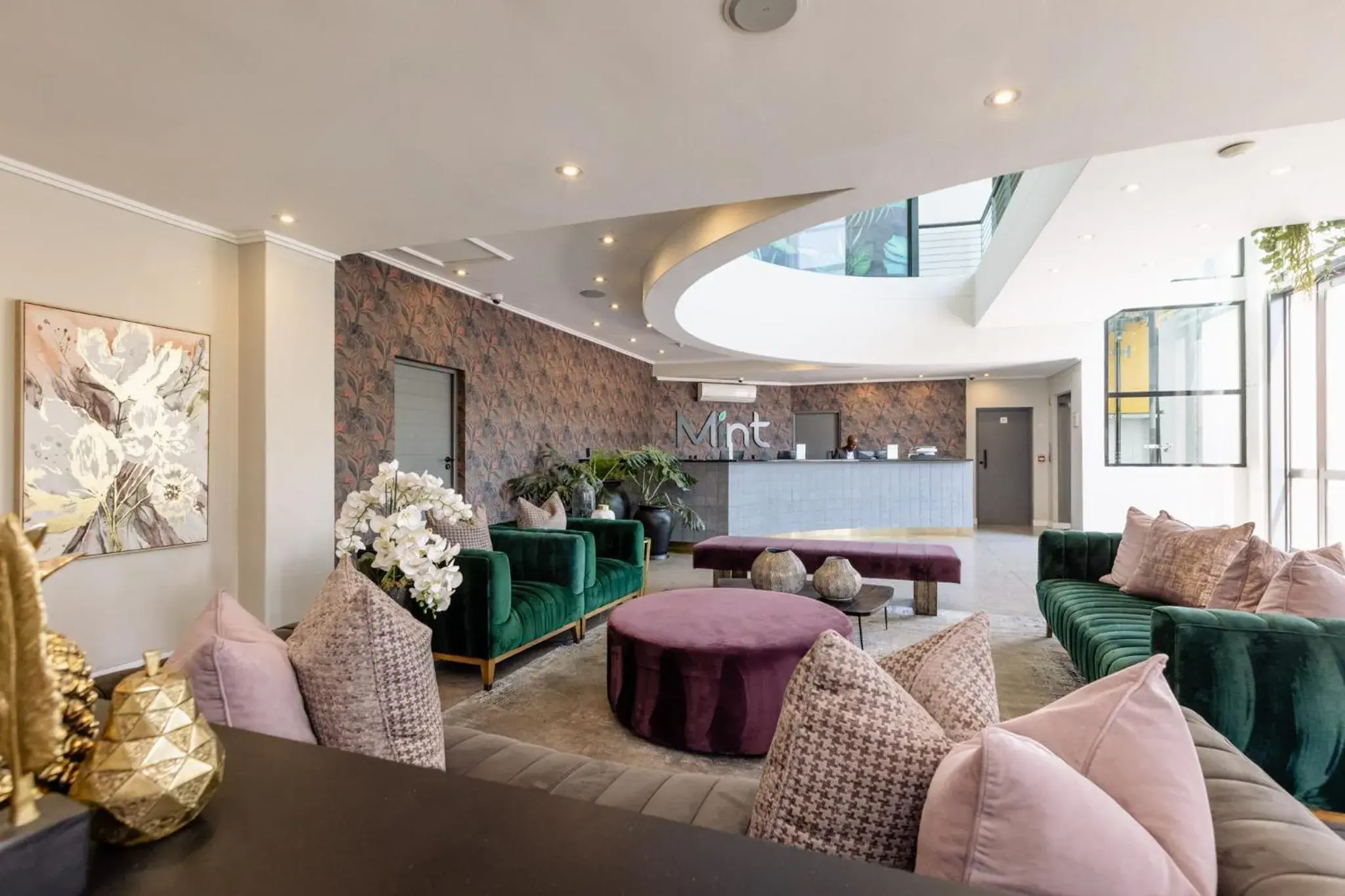 Lobby or reception in MINT Hotel 84 on Katherine Lobby or reception in MINT Hotel 84 on Katherine