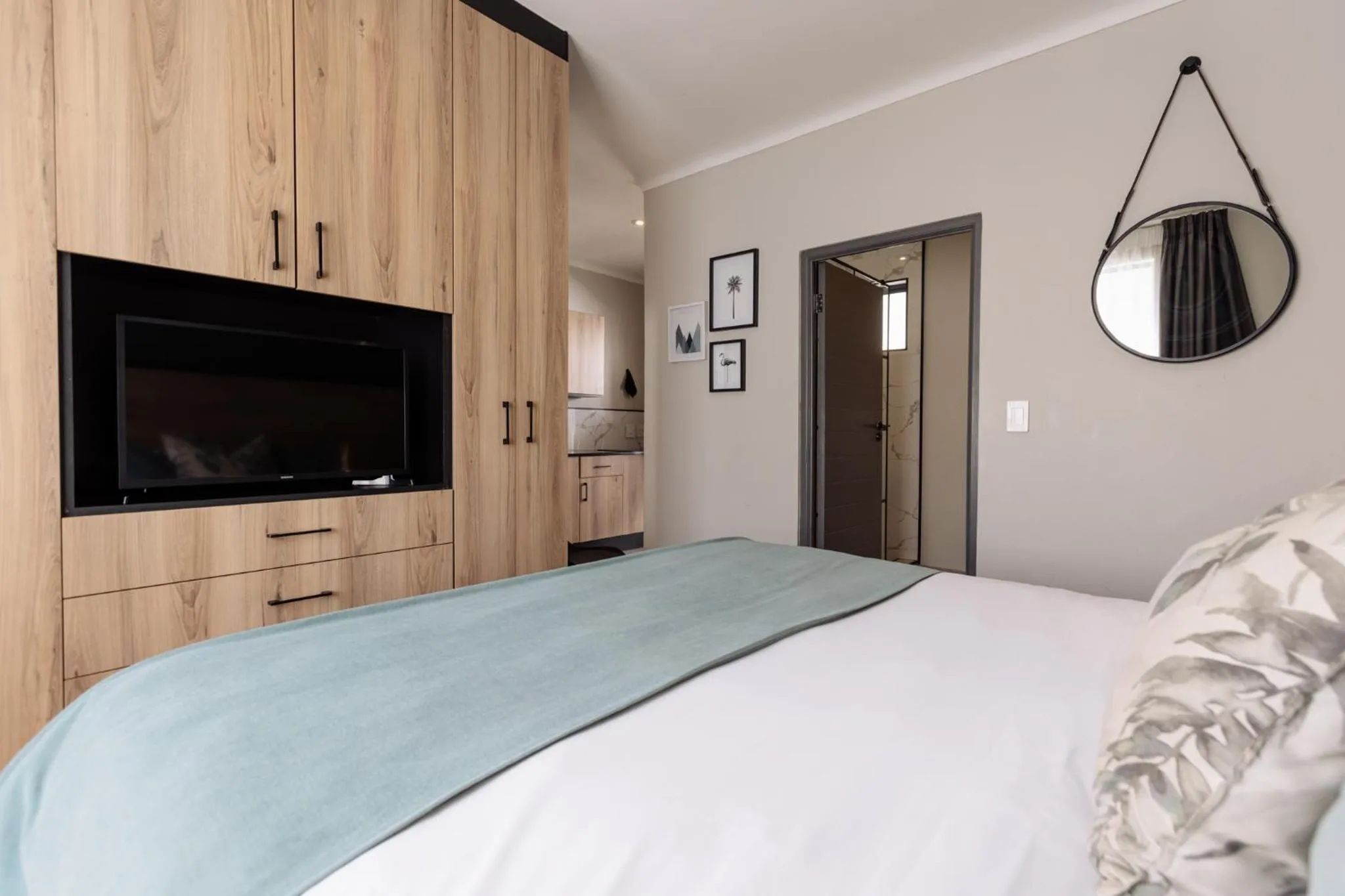 Photo of the whole room, Bed in MINT Hotel 84 on Katherine