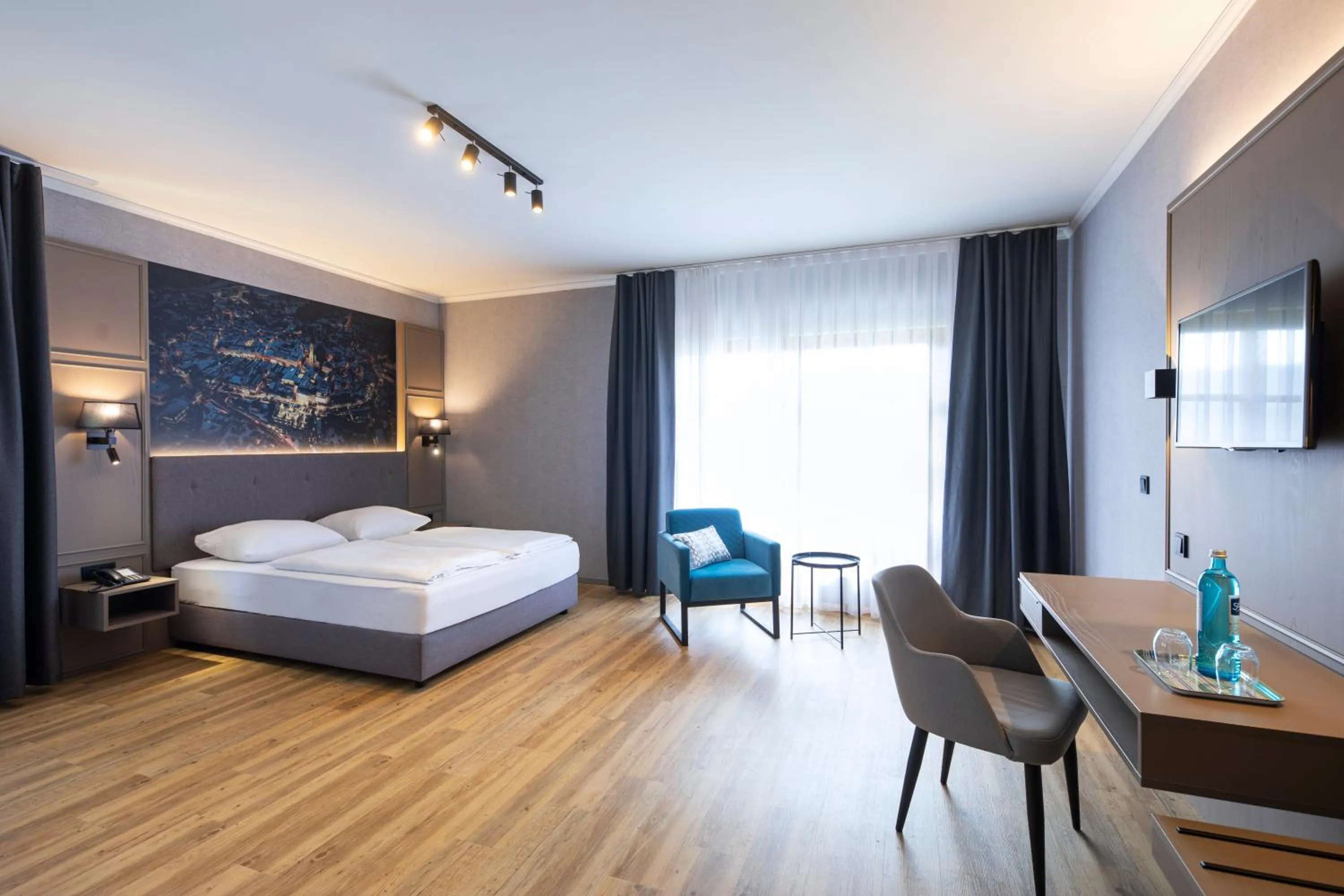 Photo of the whole room, Bed in Roomingtons City Waldkirchen