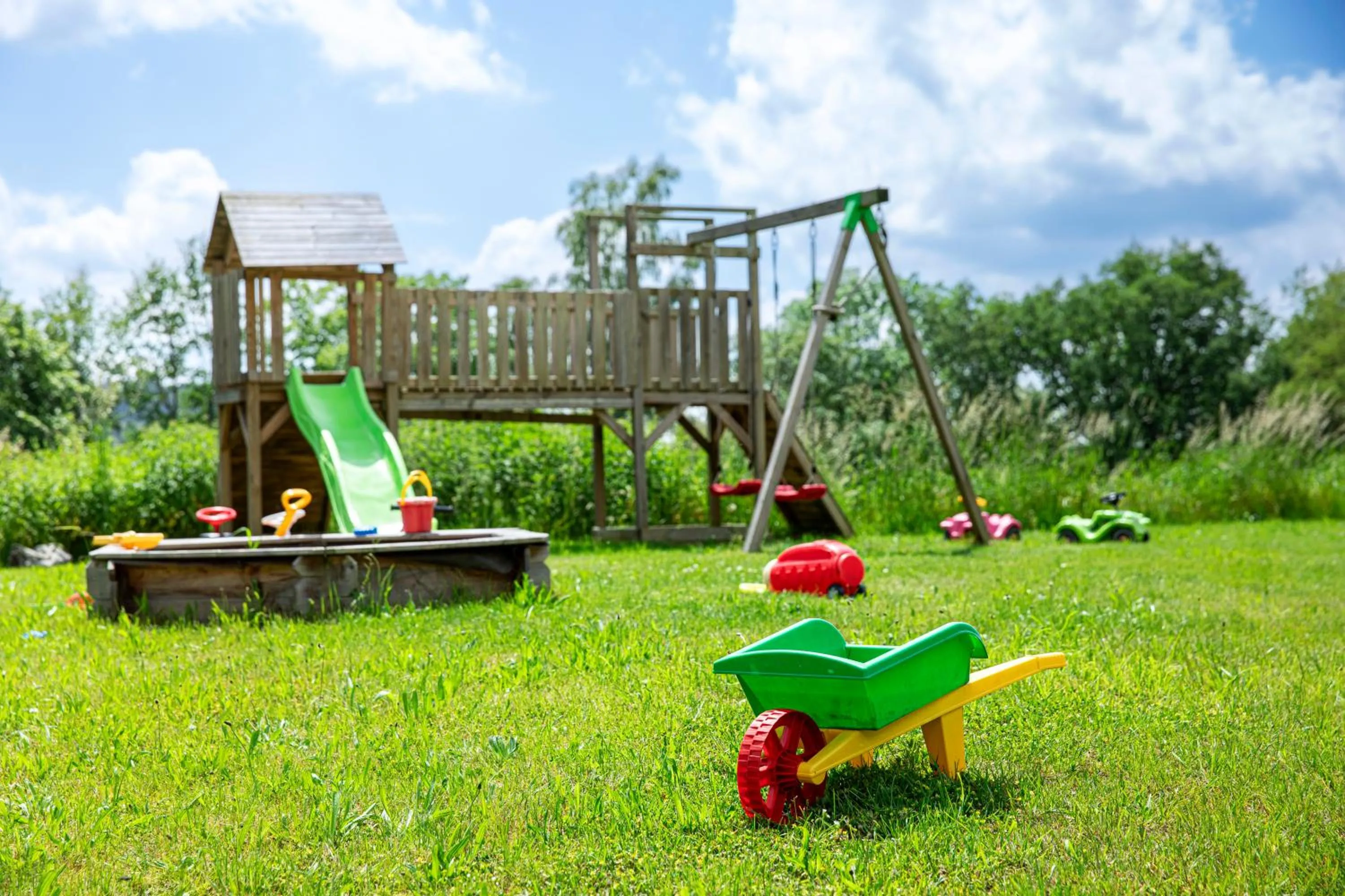 Children play ground in Roomingtons City Waldkirchen