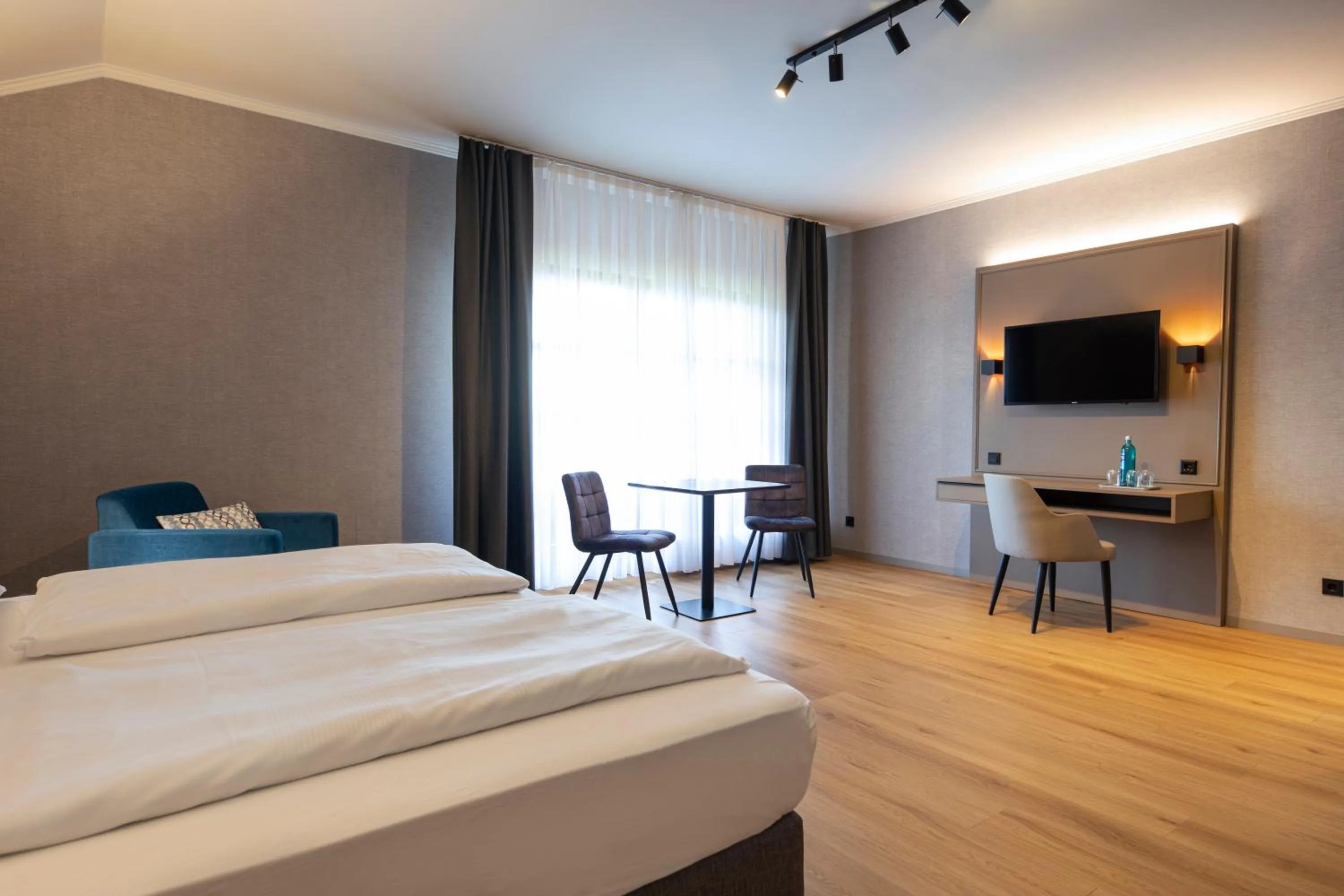 Photo of the whole room, Bed in Roomingtons City Waldkirchen