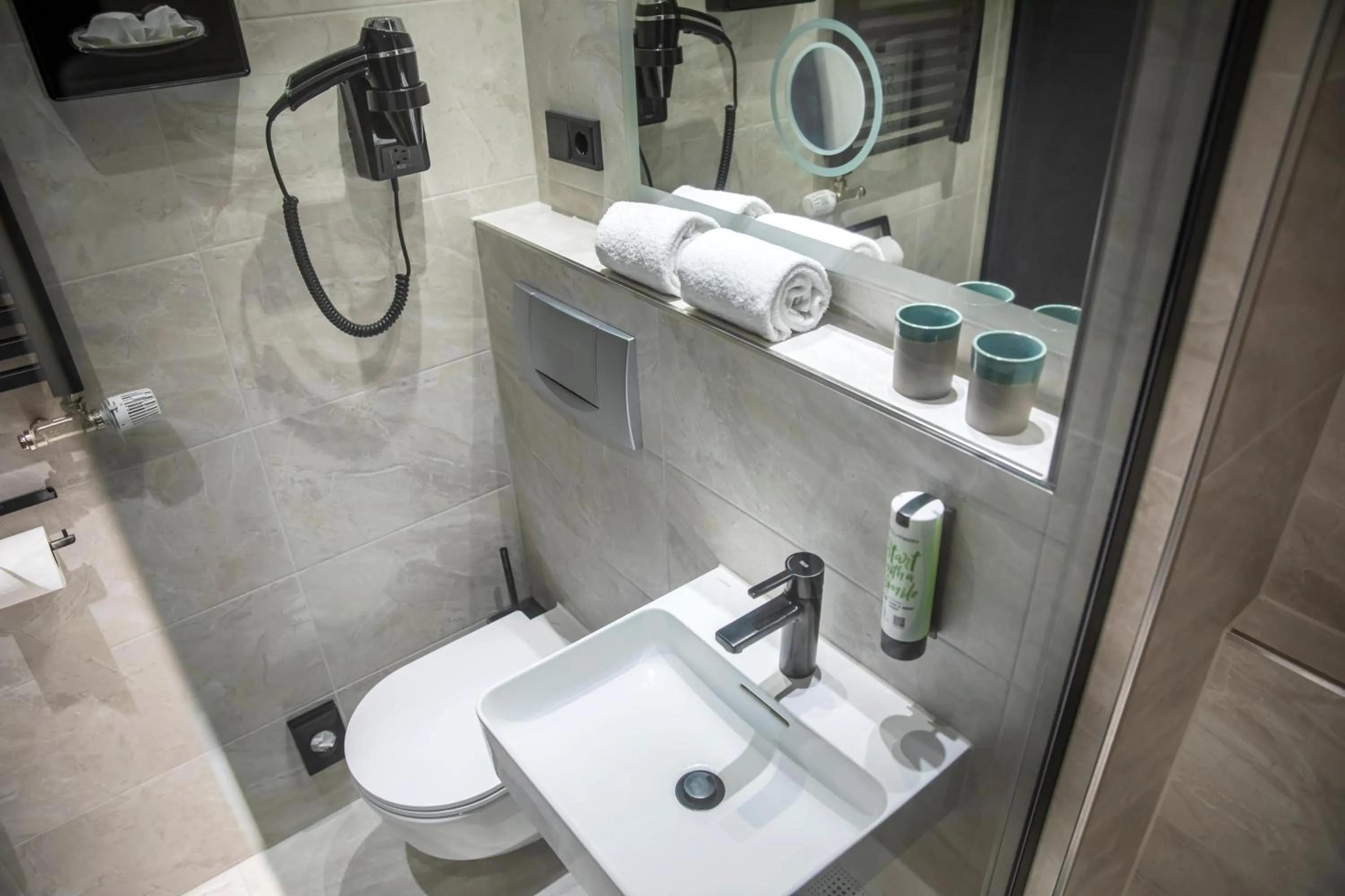 Bathroom in Roomingtons City Waldkirchen