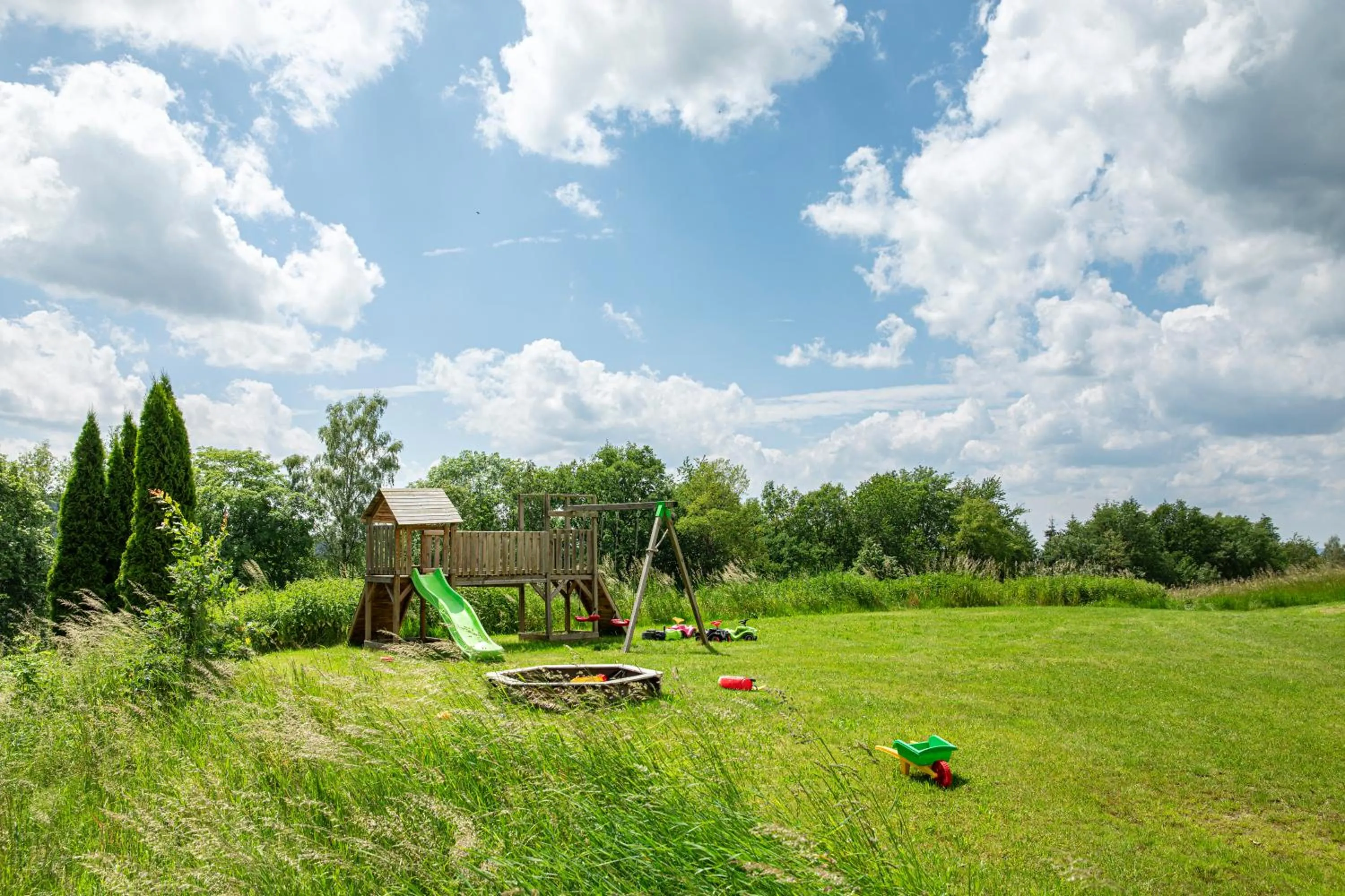 Children play ground in Roomingtons City Waldkirchen