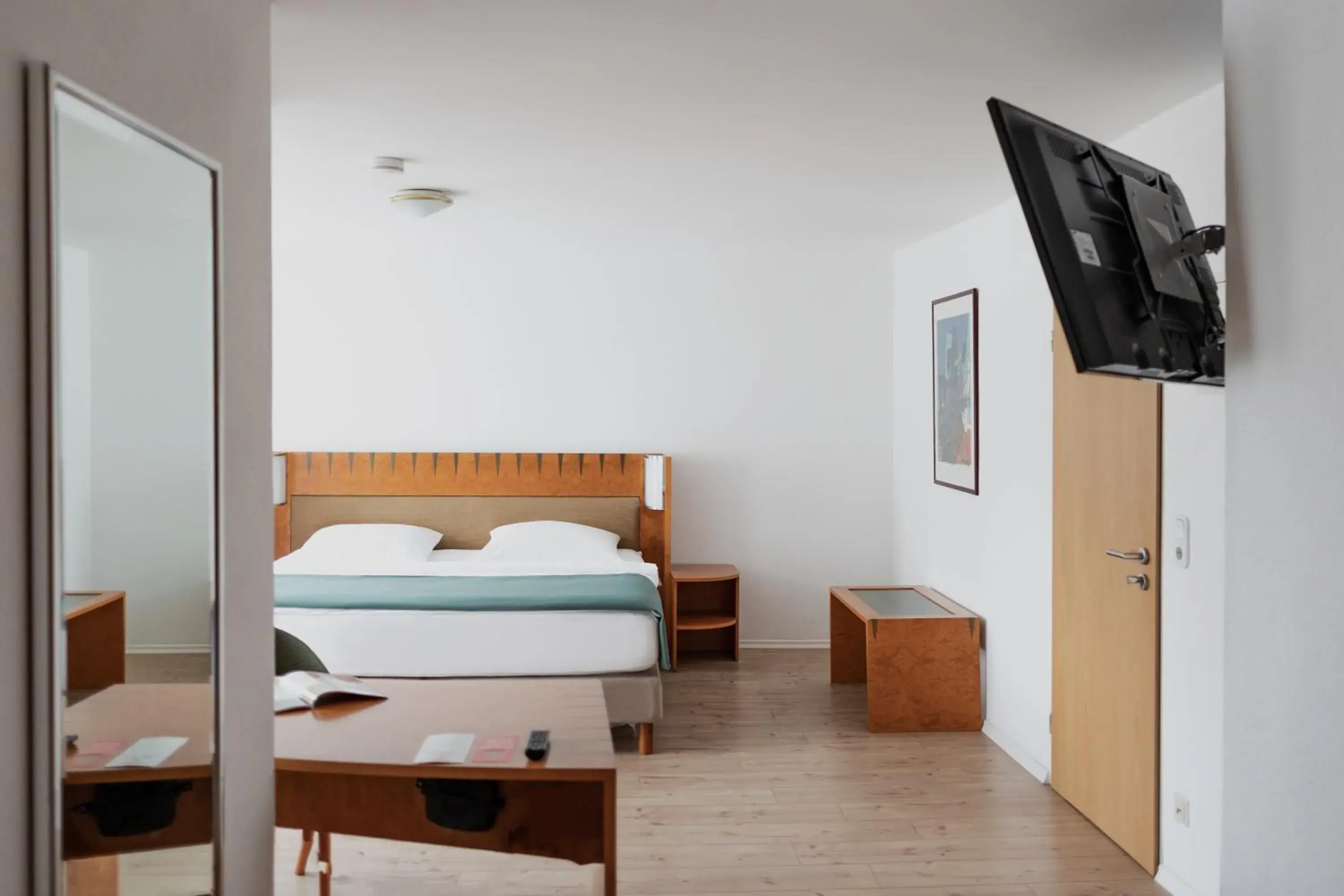 One-Bedroom Apartment with Balcony in Hotel Cristallo One-Bedroom Apartment with Balcony in Hotel Cristallo