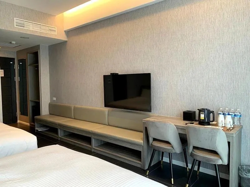 TV and multimedia, Bed in Champ De Rose Hotel
