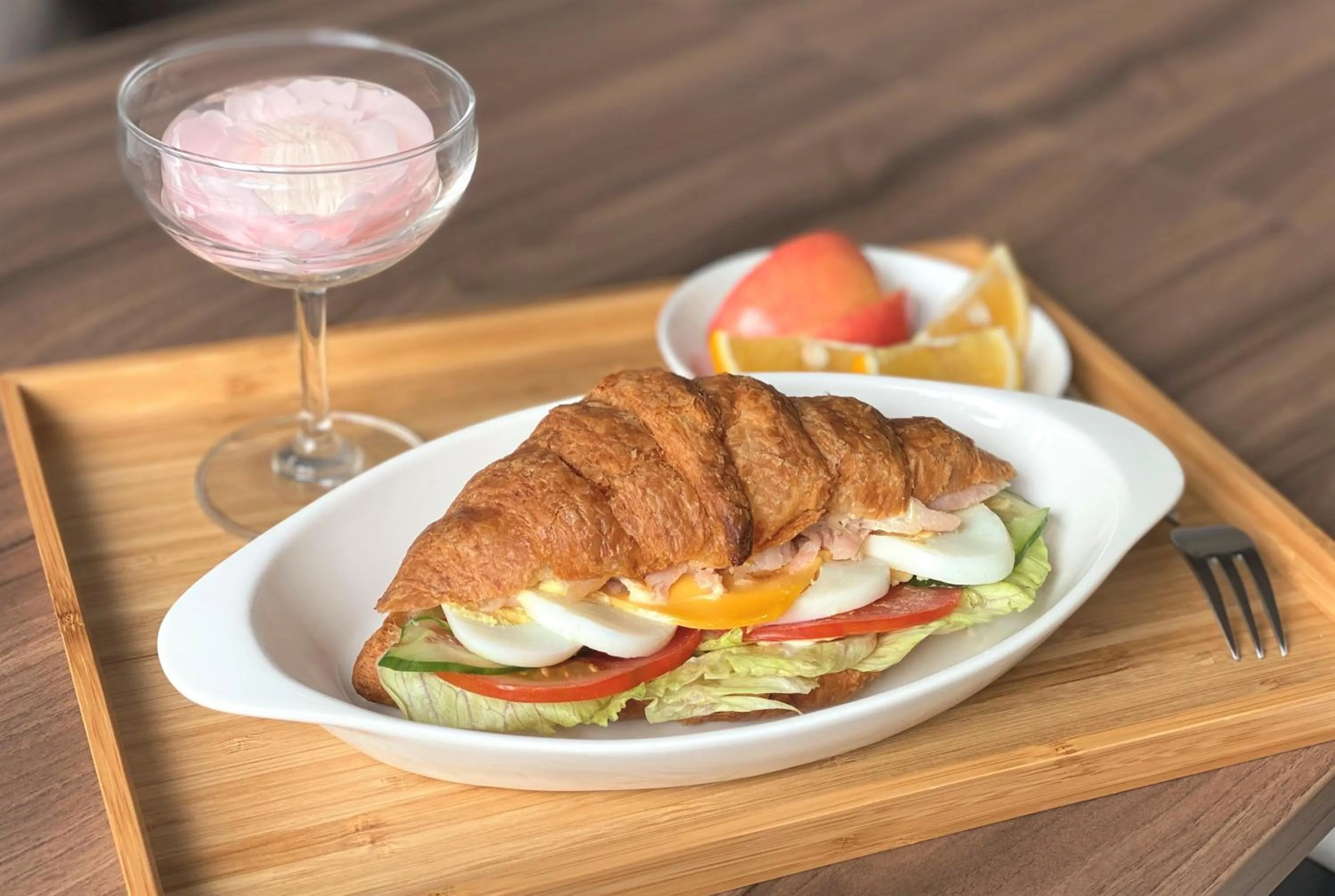 Food and drinks in Champ De Rose Hotel