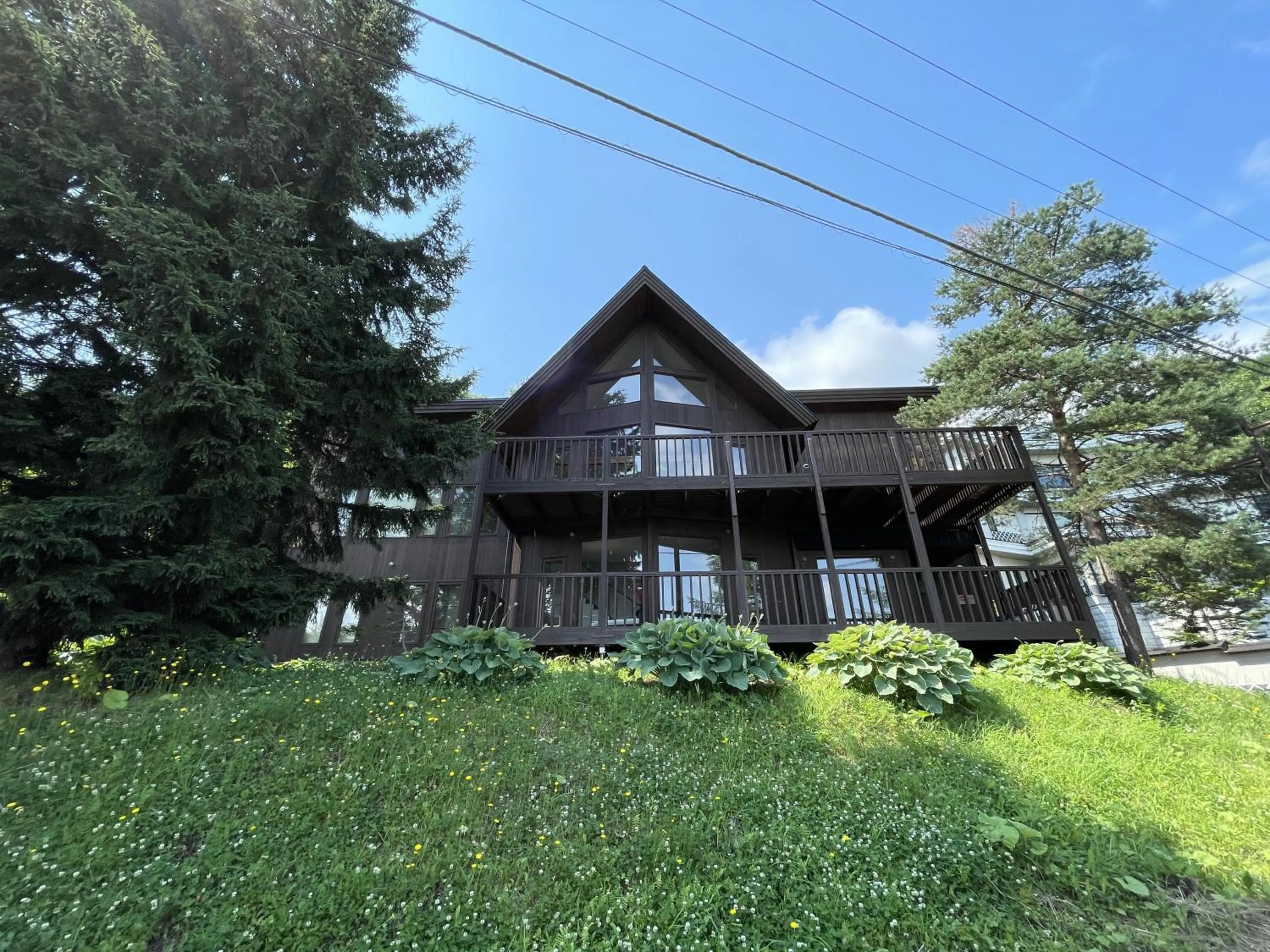 Furano Lodge 10 by H2 Life