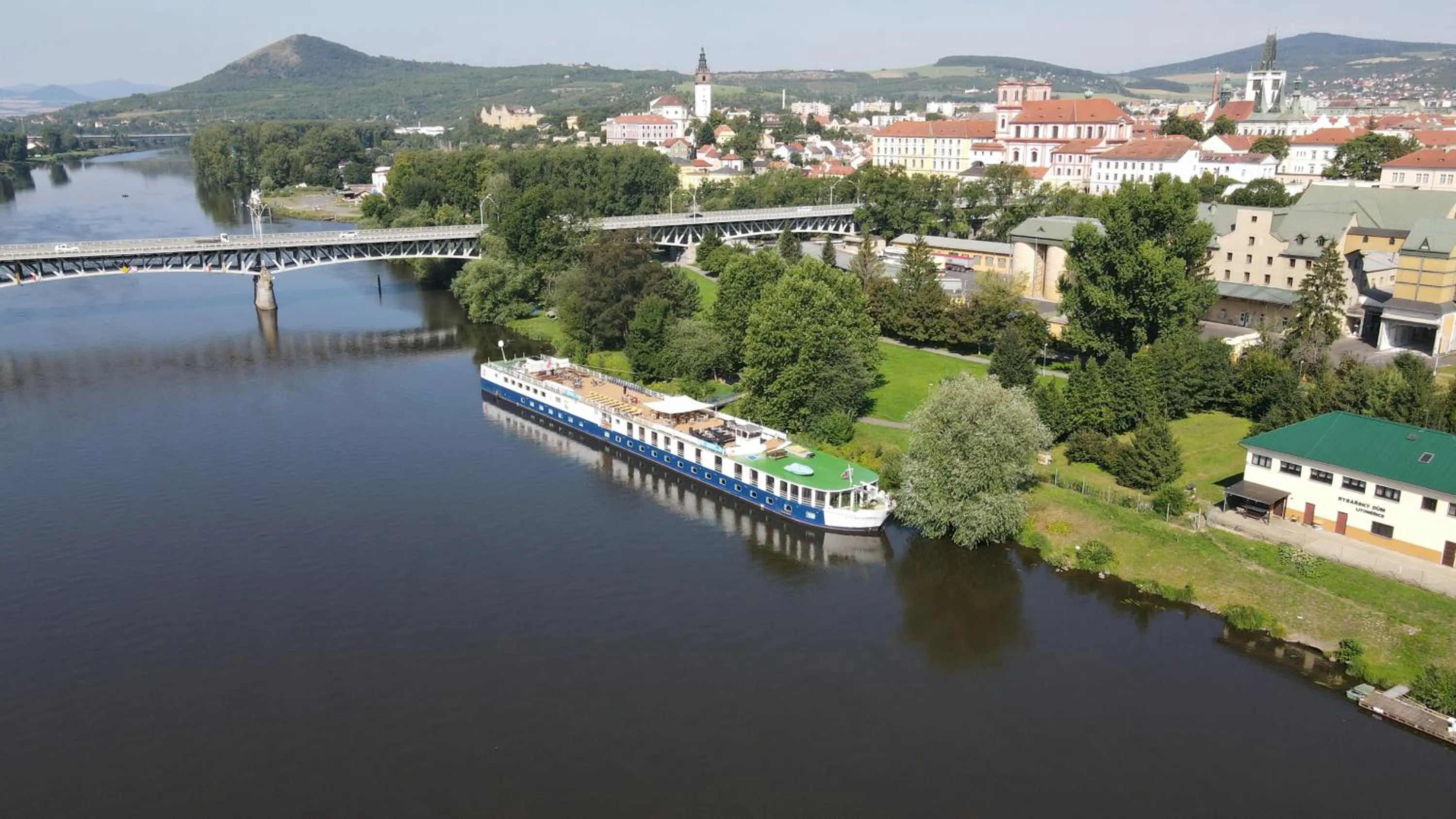 Facade/entrance in Florentina boat