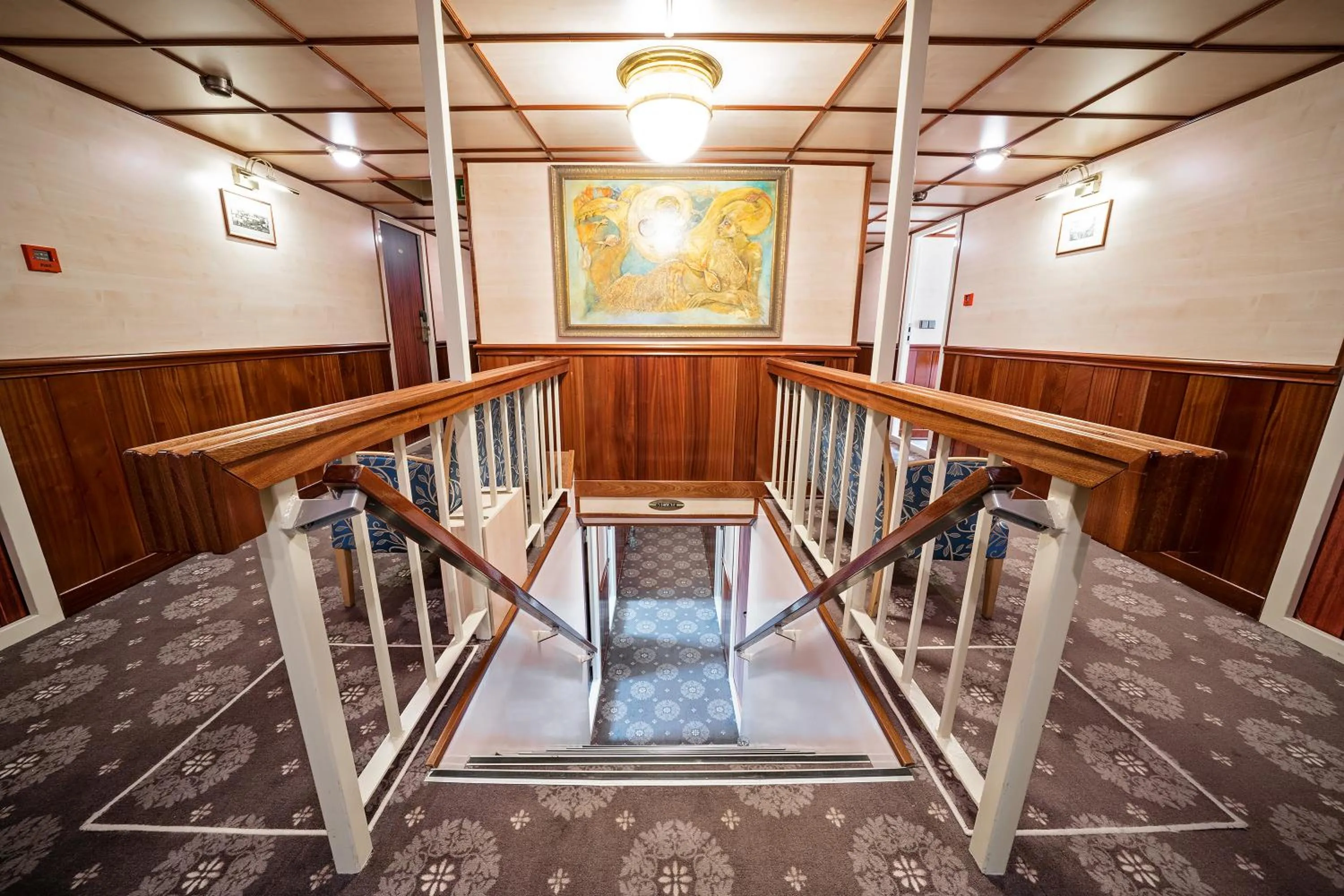 Property building in Florentina boat