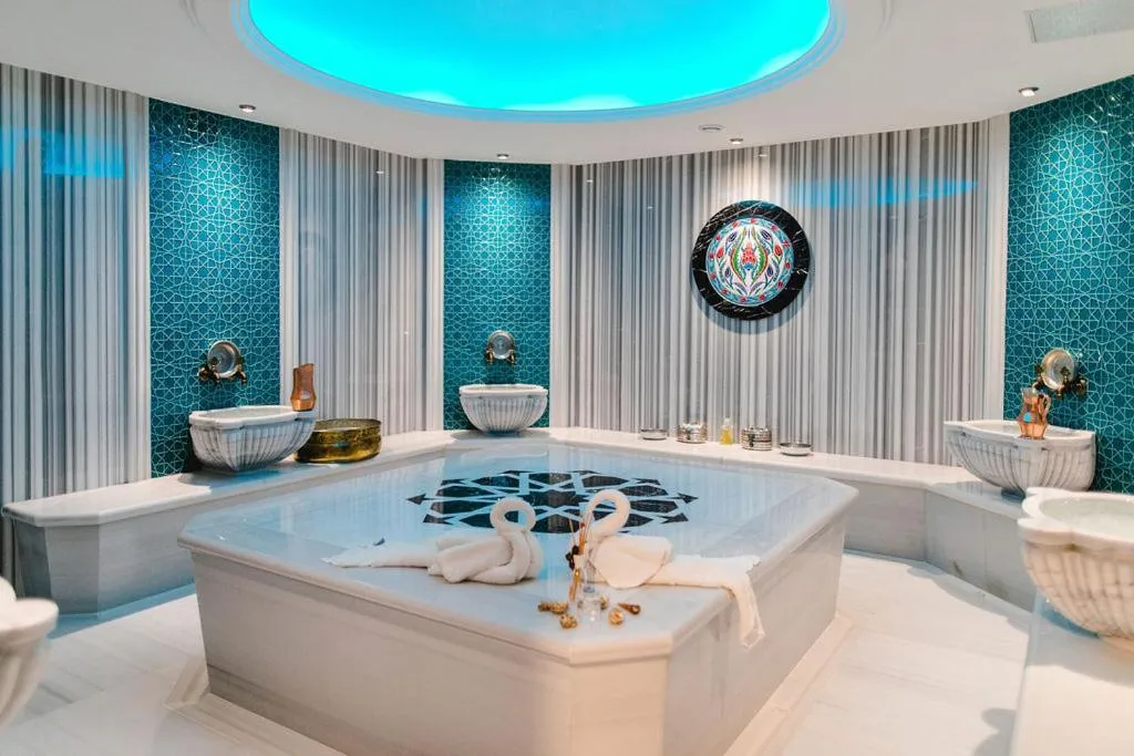 People in Schlosshotel Weyberhöfe