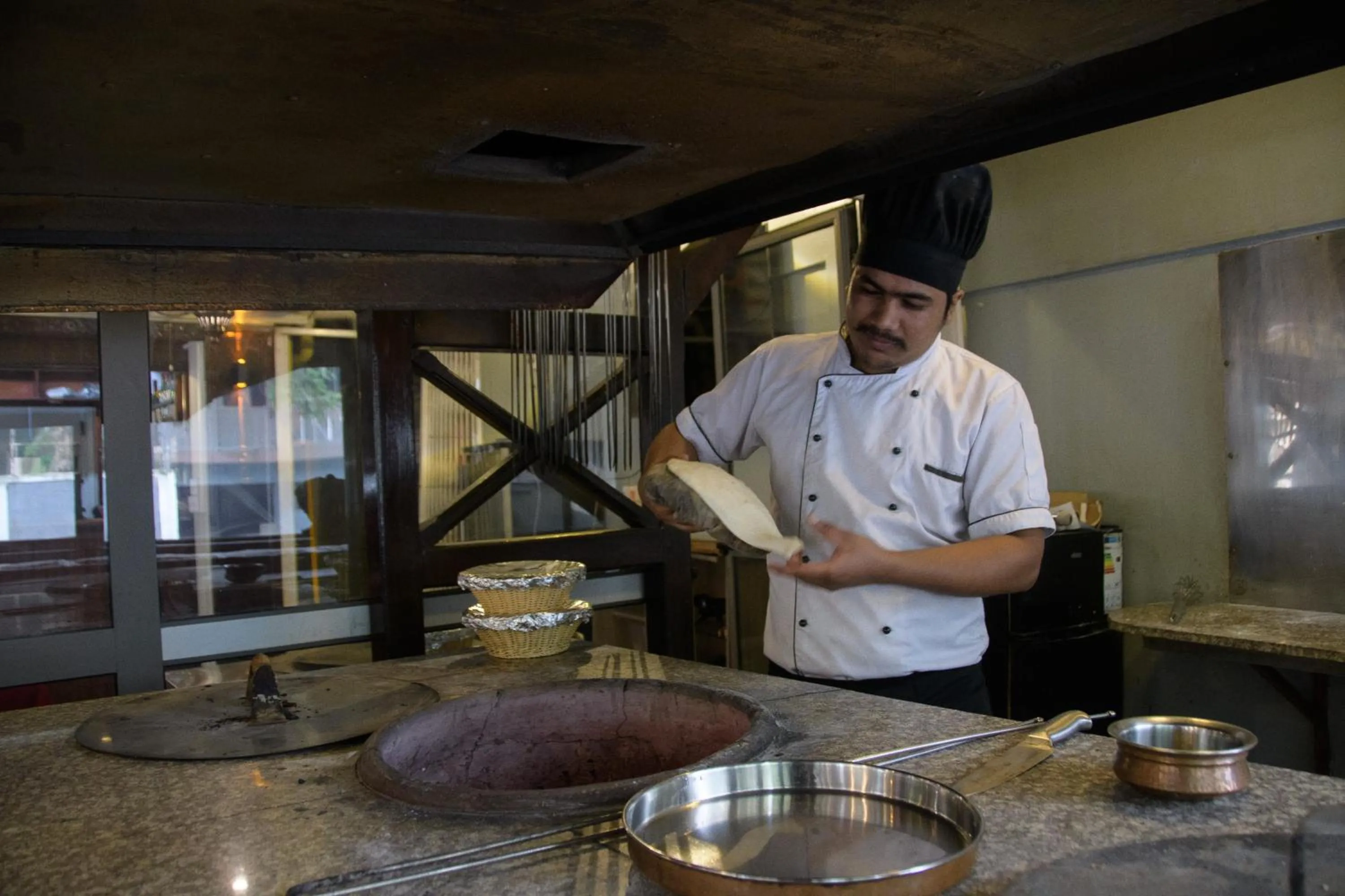 Restaurant/places to eat in Oceanic Villa