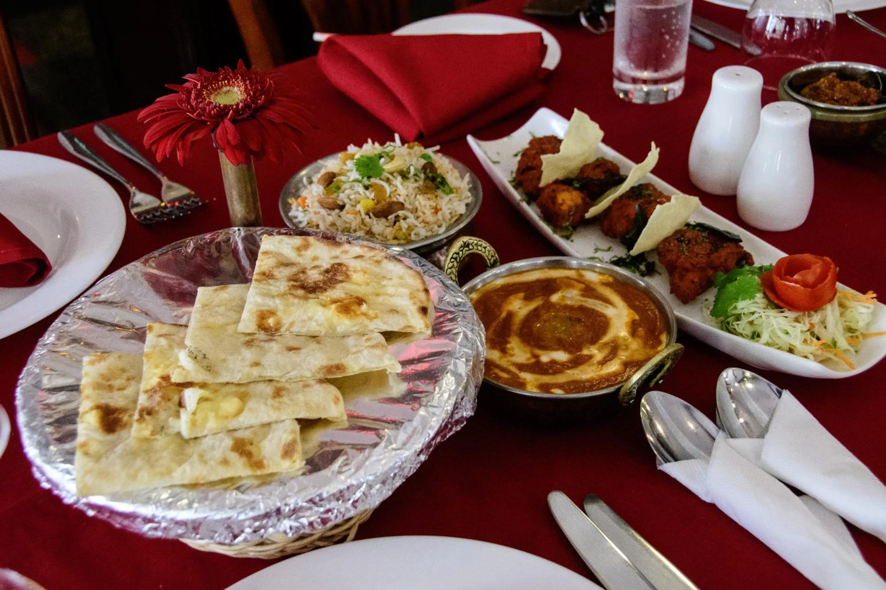 Restaurant/places to eat in Oceanic Villa