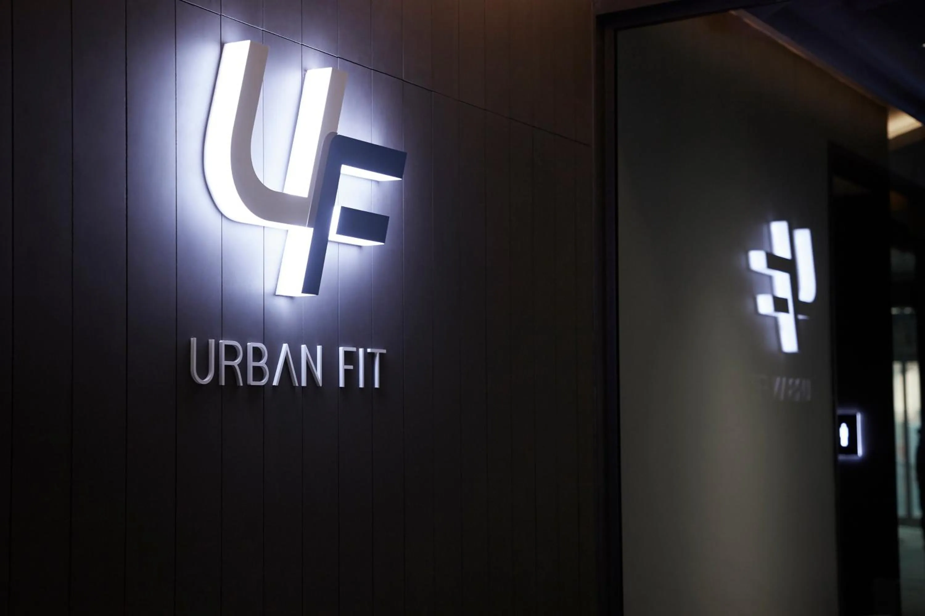 Fitness centre/facilities in The Quarter Silom by UHG