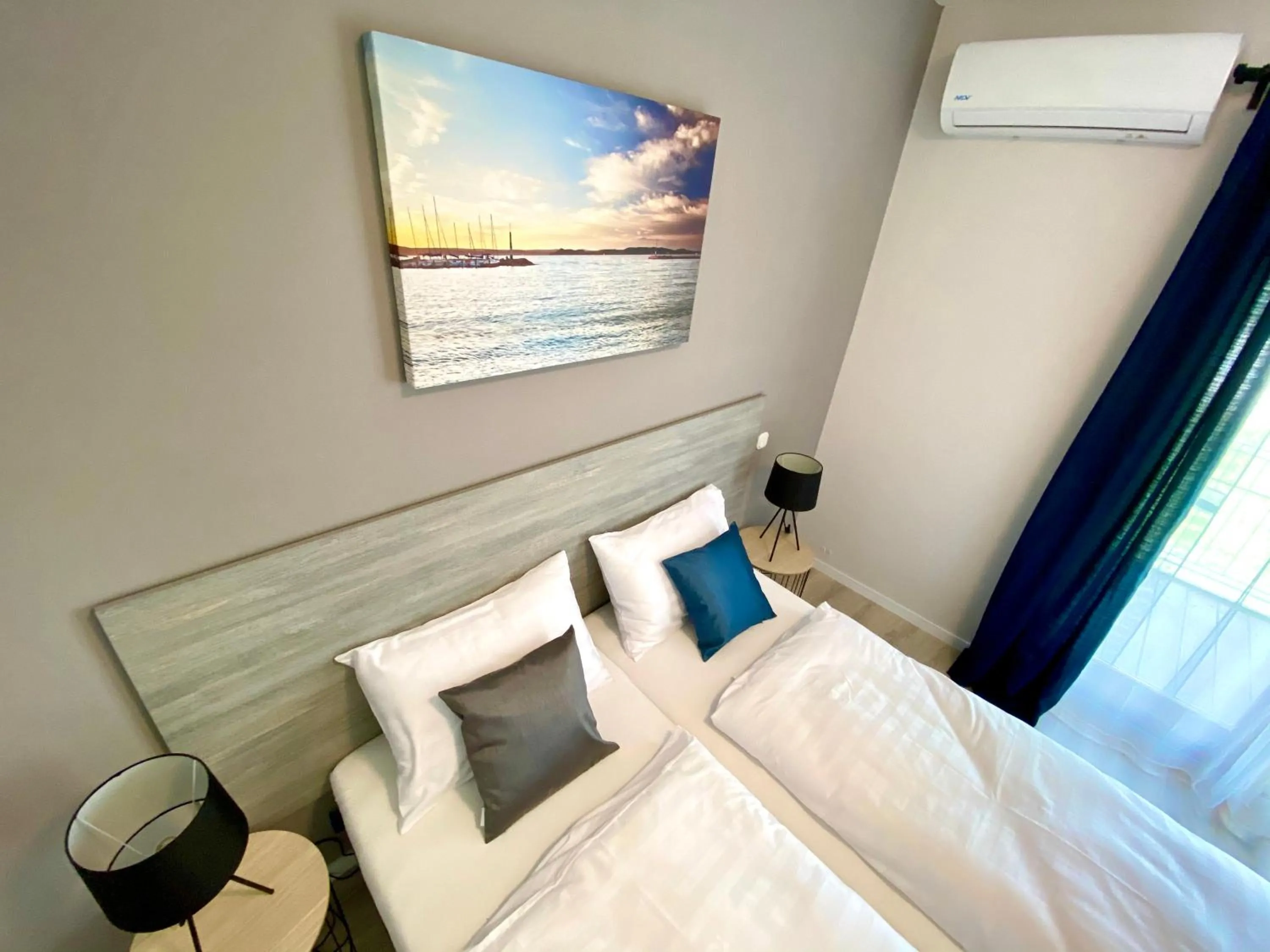 Photo of the whole room, Bed in Holiday Hotel Siófok