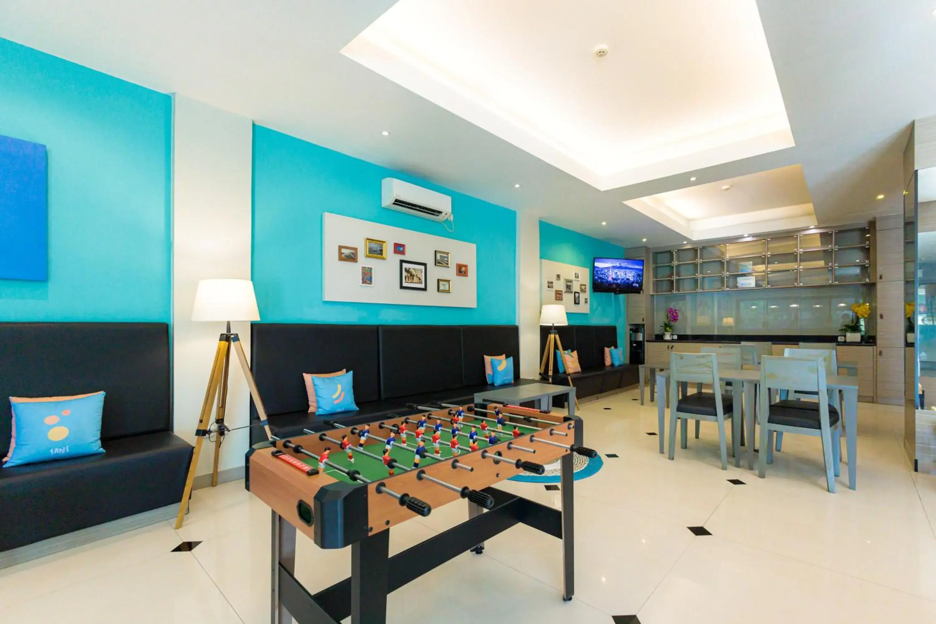 Sans Hotel Liv Ancol by RedDoorz Sans Hotel Liv Ancol by RedDoorz