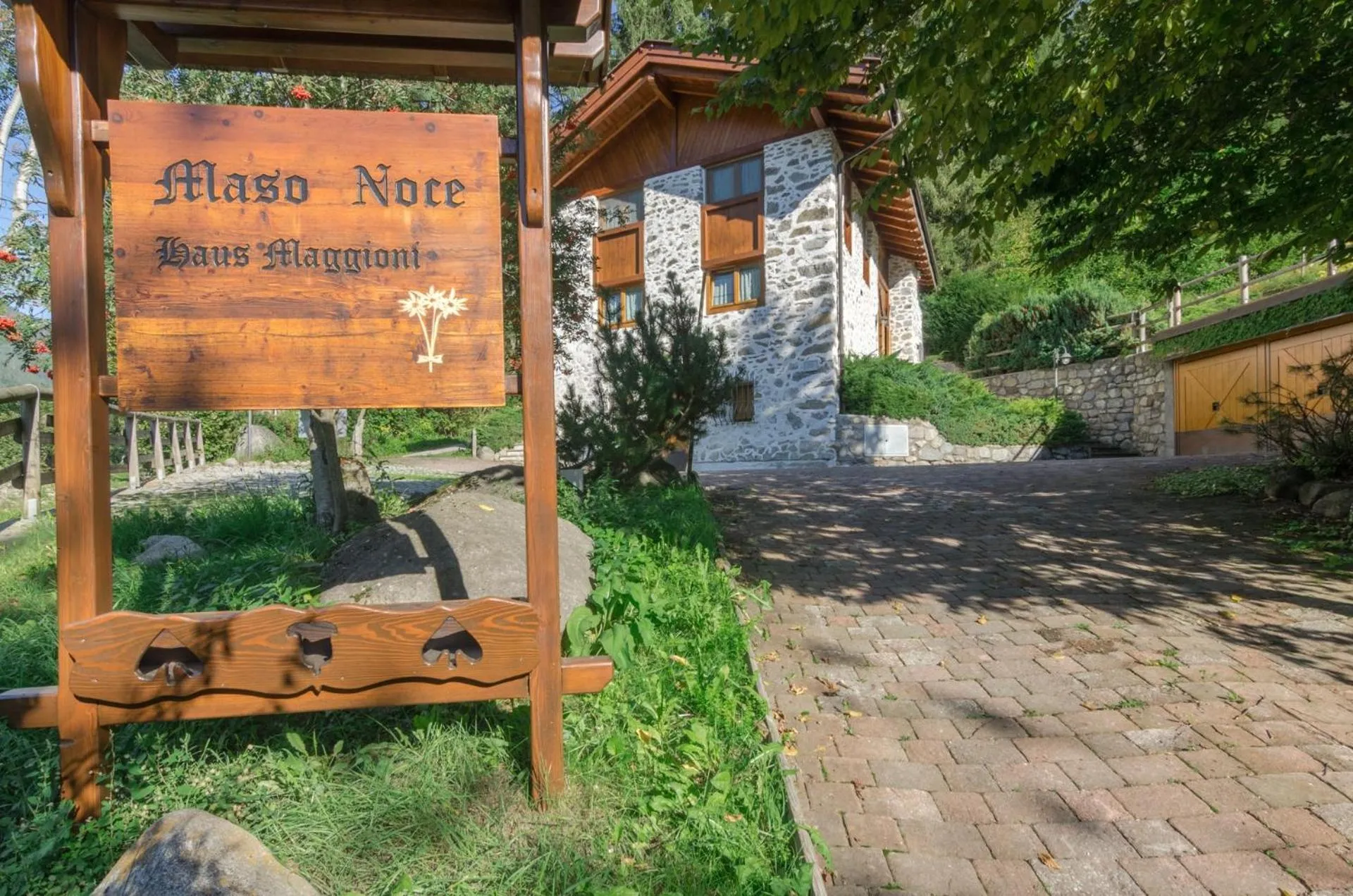 Two-Bedroom Apartment with Mountain View in Maso Noce