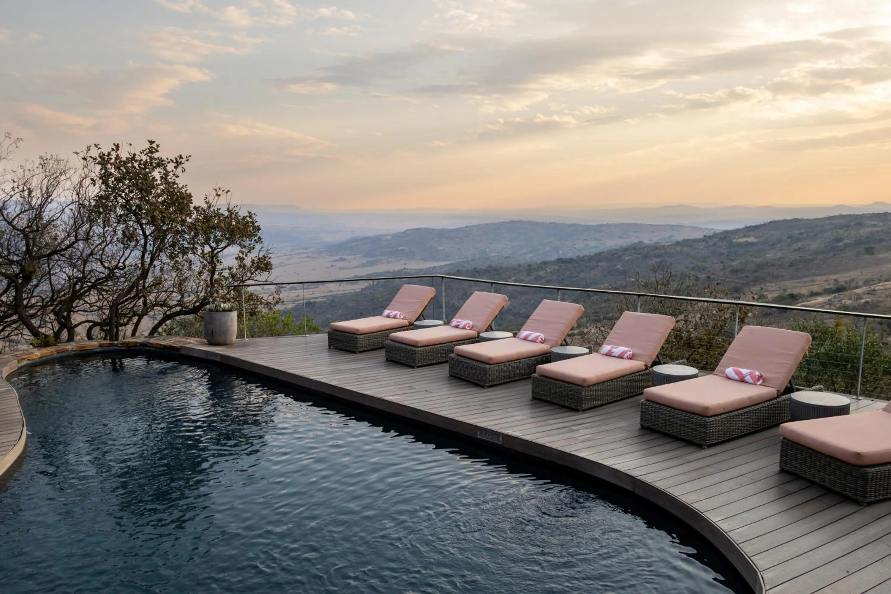 Swimming pool in Zulu Rock Lodge - Babanango Game Reserve