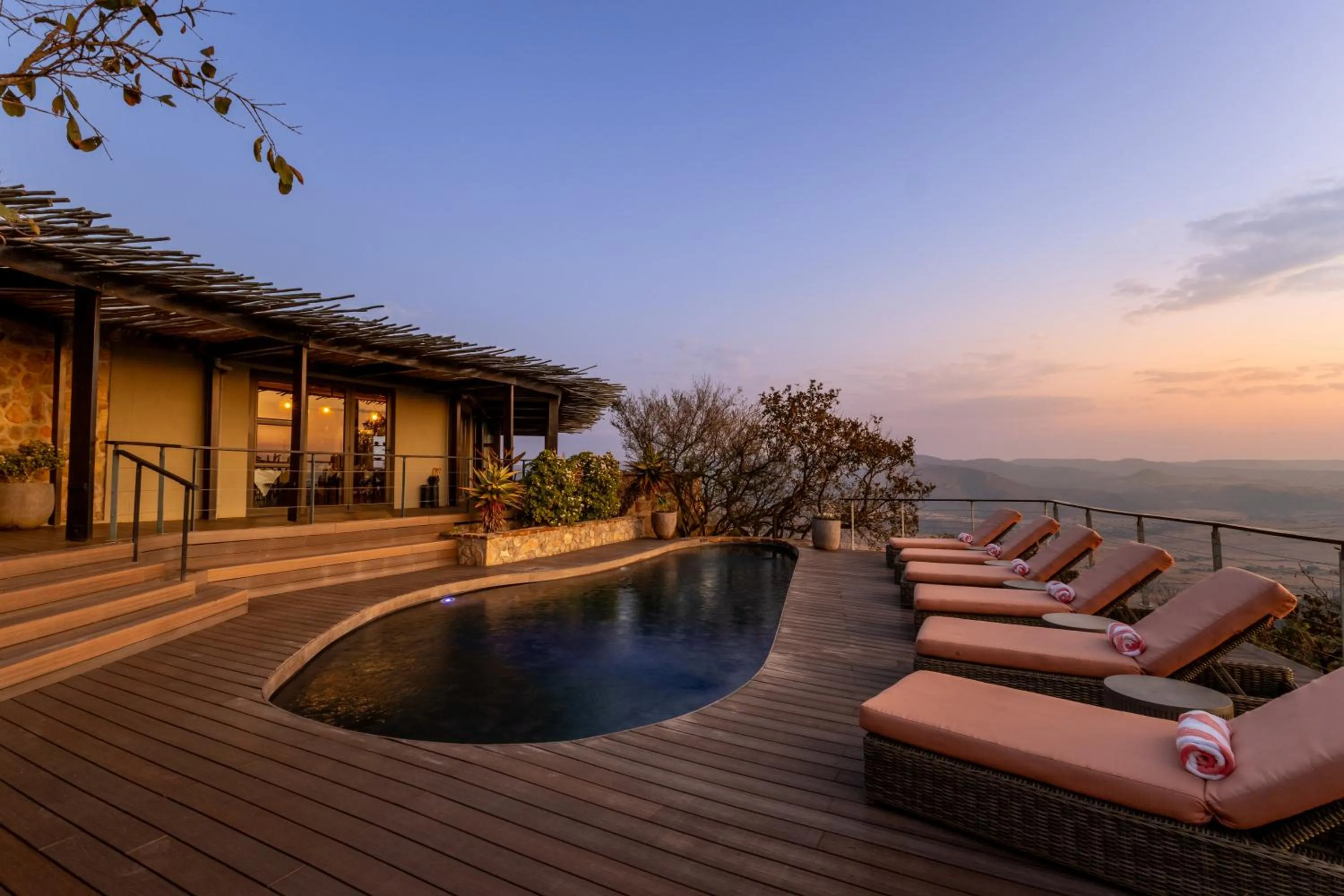 Swimming pool in Zulu Rock Lodge - Babanango Game Reserve