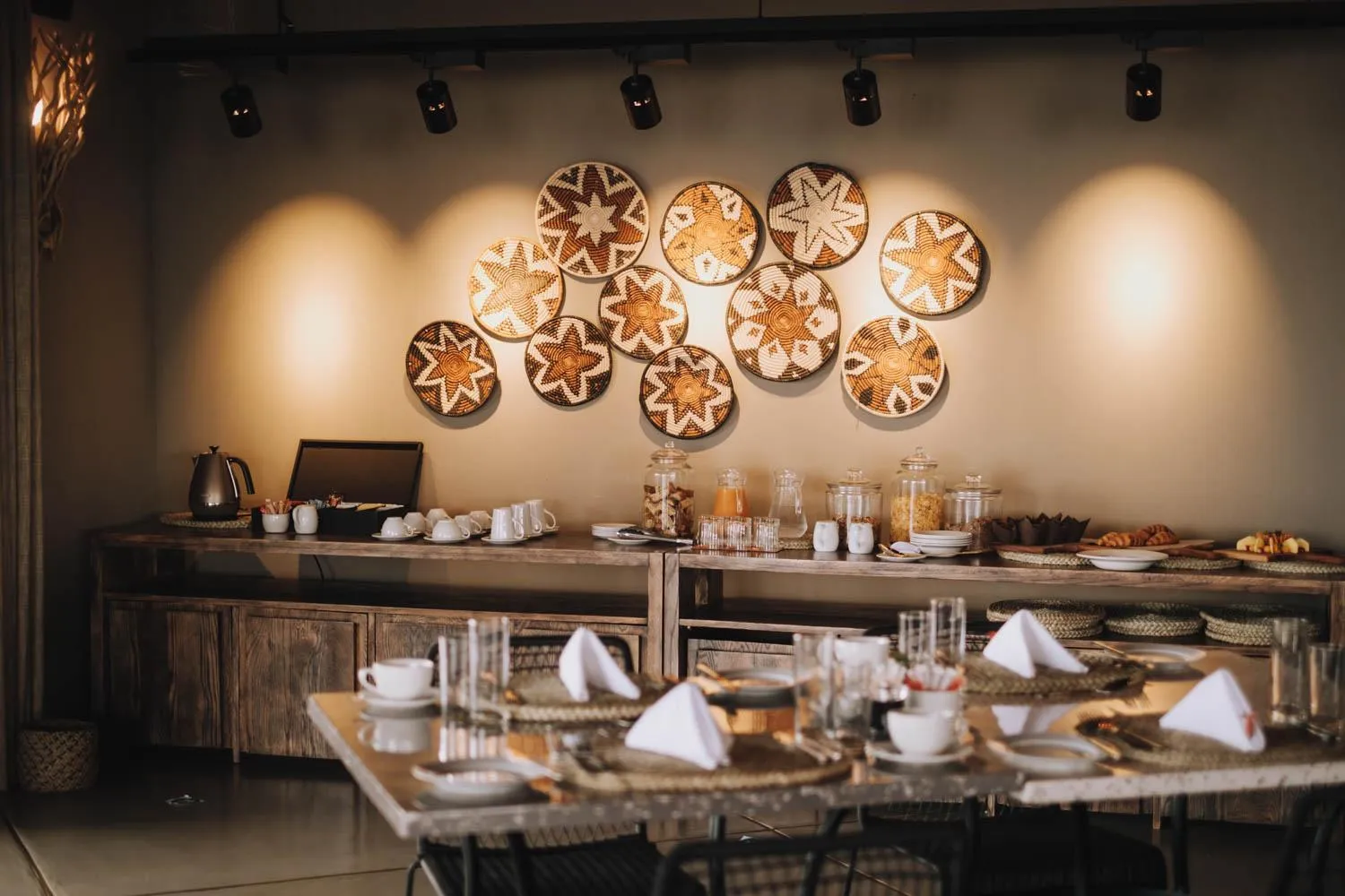 Restaurant/places to eat in Zulu Rock Lodge - Babanango Game Reserve