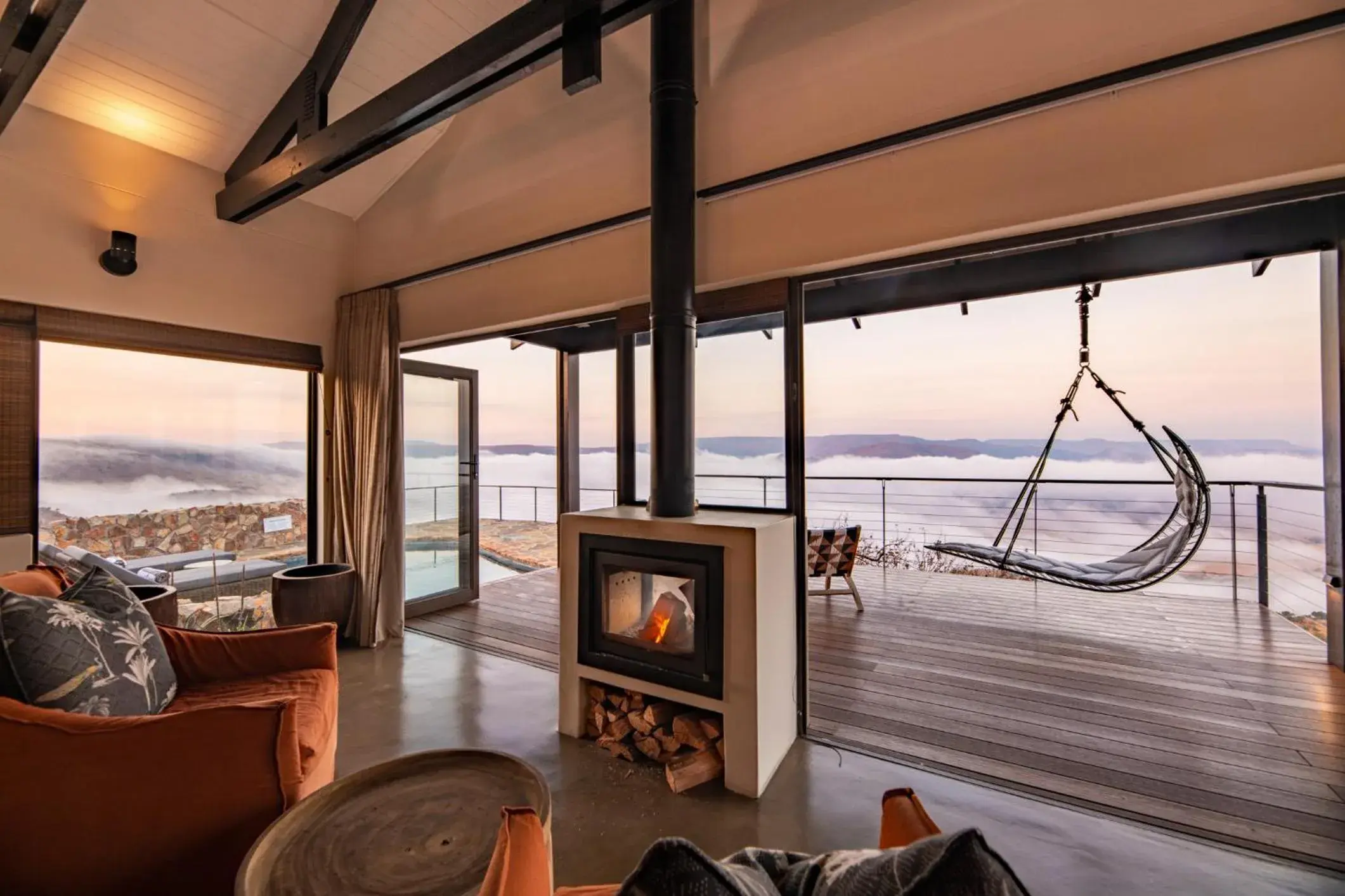 Suite in Zulu Rock Lodge - Babanango Game Reserve Suite in Zulu Rock Lodge - Babanango Game Reserve