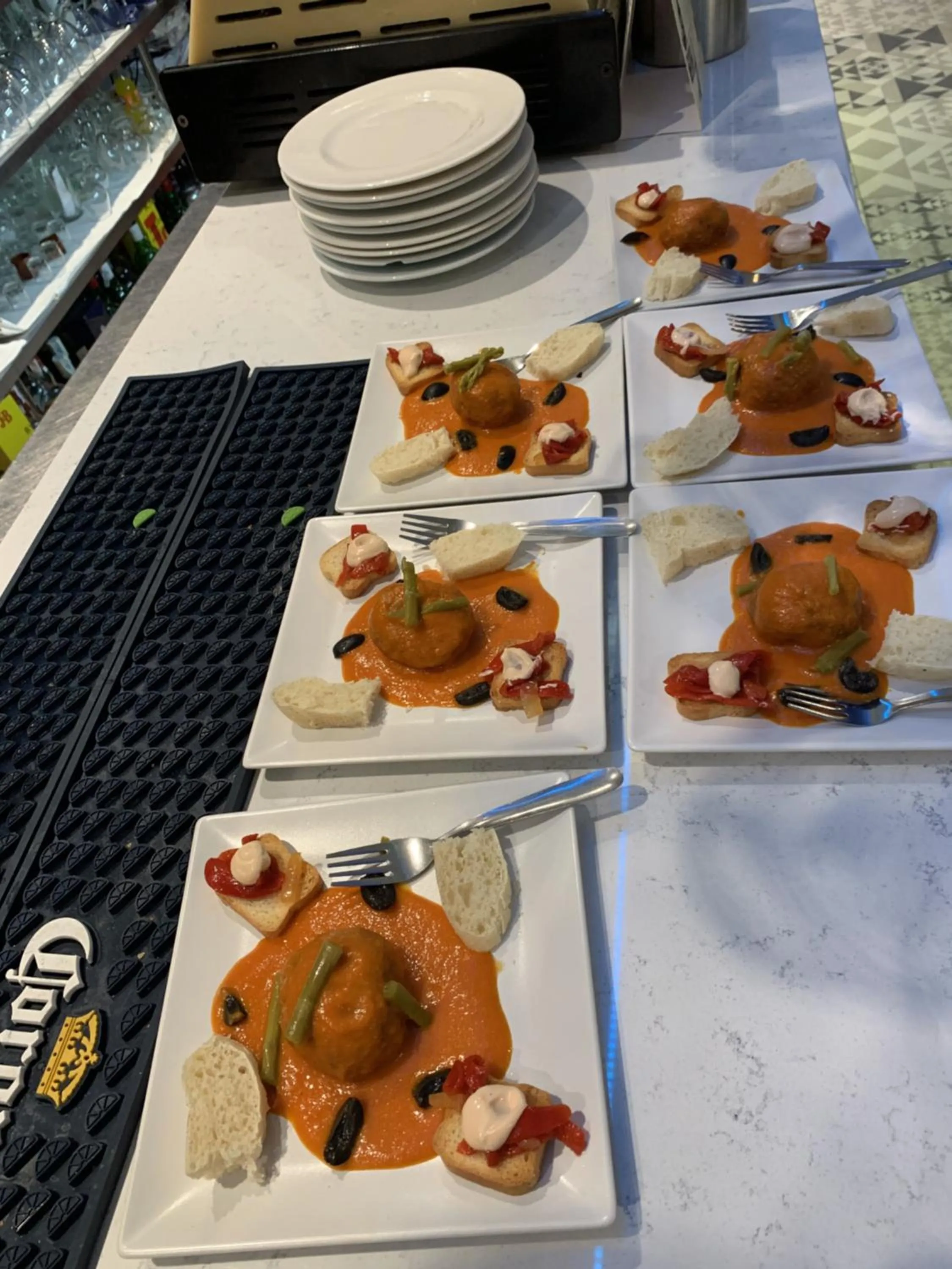 Restaurant/places to eat in HOSTAL COSTA SOL