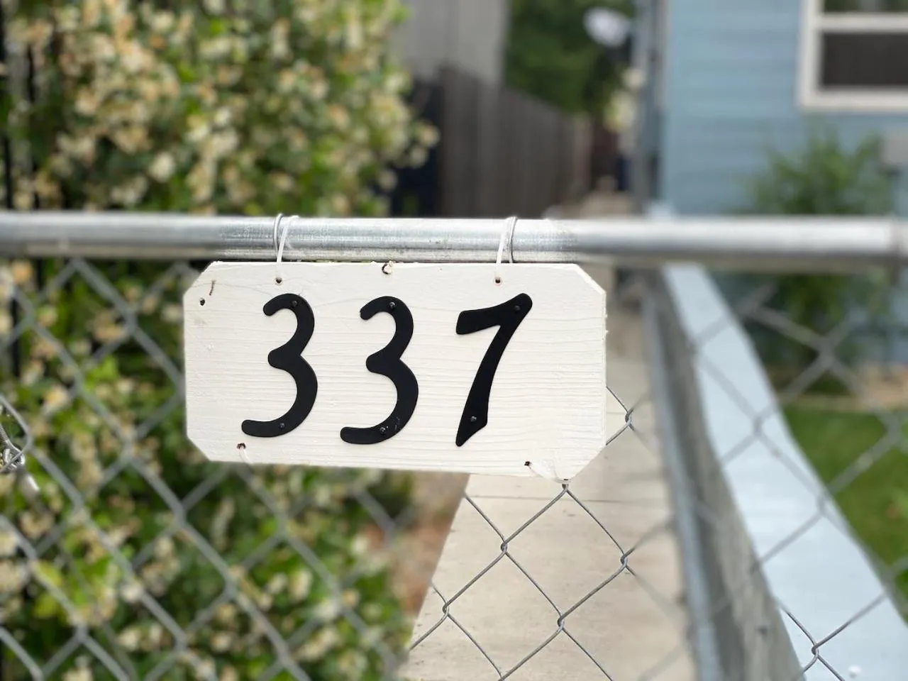 Property building in WHOLE Family - Barrette