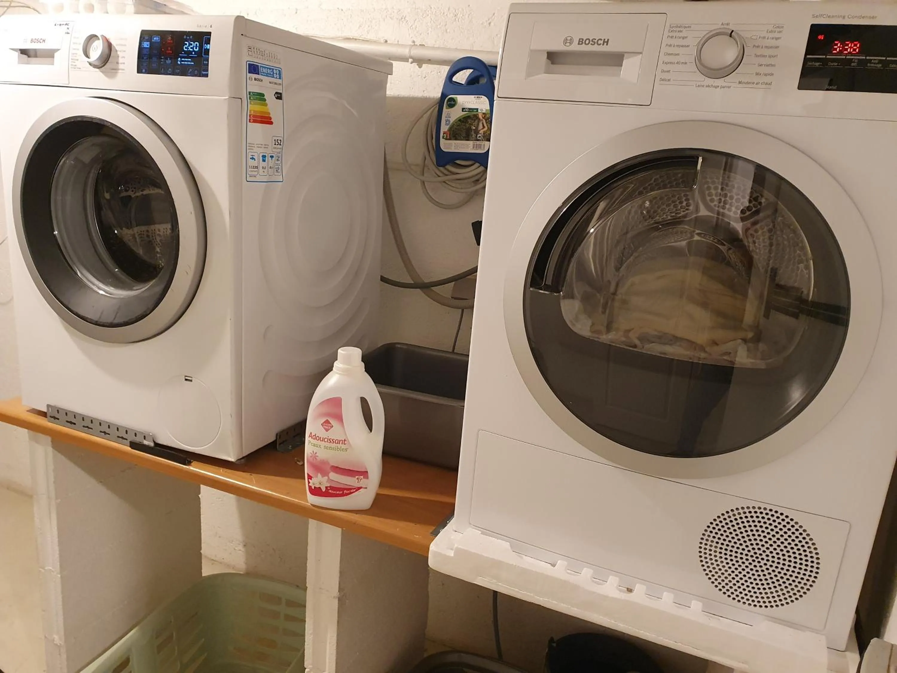 washing machine in Hôtel et Chambres d'hôtes Les Mureaux - Les chambres de la Marina