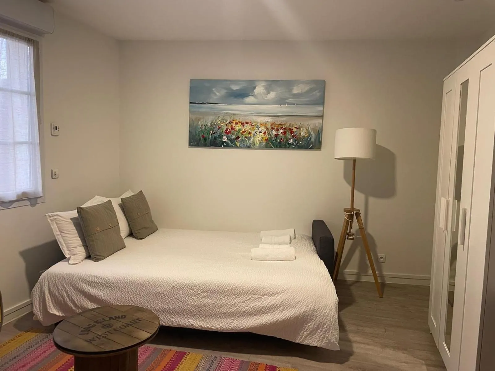 Bed in Hôtel et Chambres d'hôtes Les Mureaux - Les chambres de la Marina