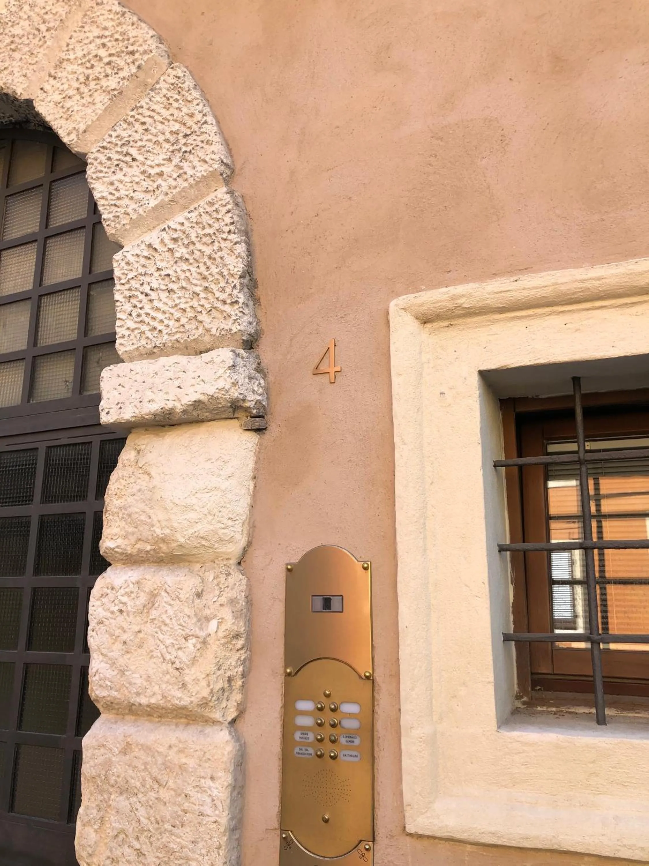 Facade/entrance in Relais Colle San Pietro