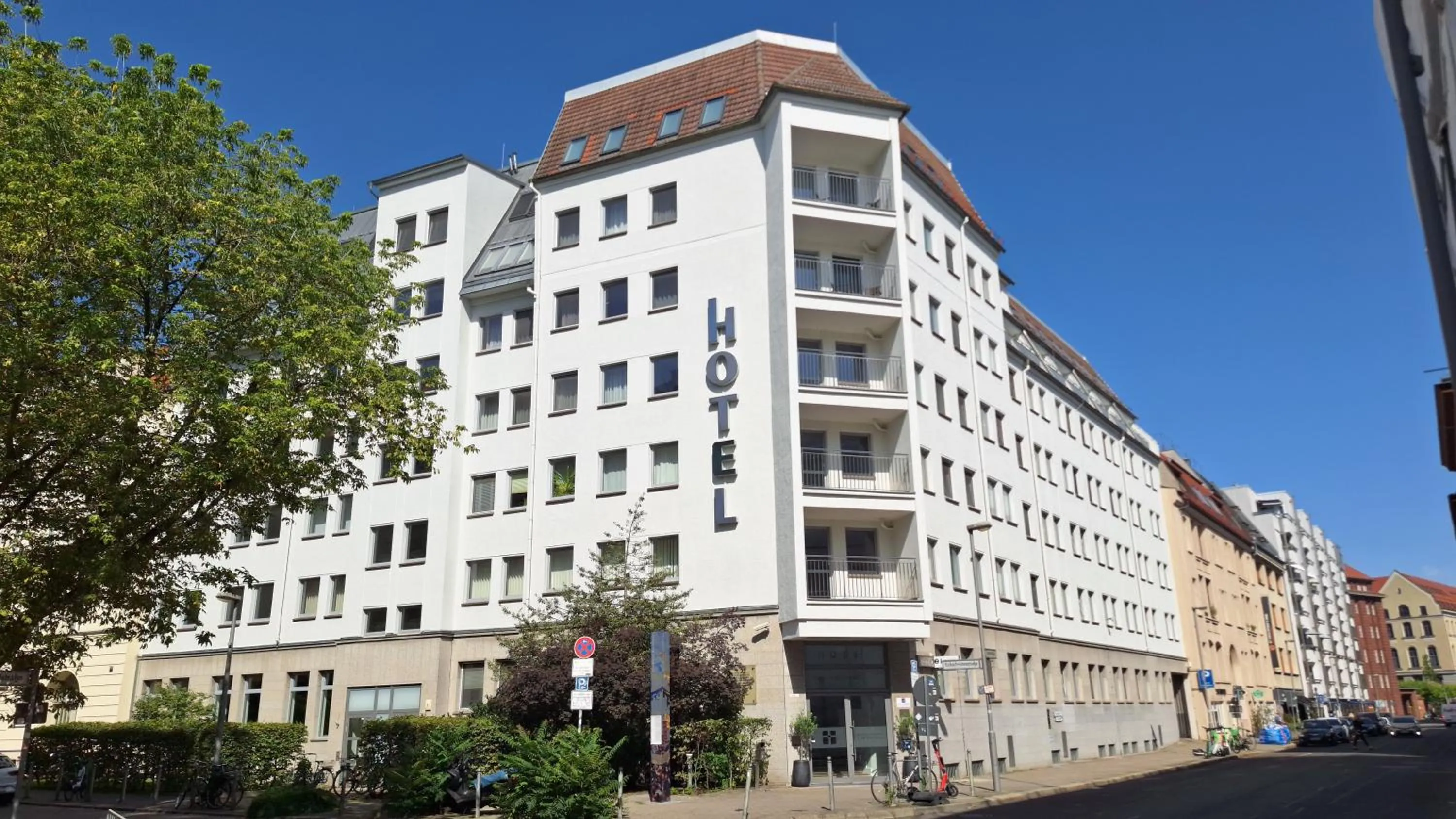 Facade/entrance in Dietrich-Bonhoeffer-Hotel Berlin Mitte