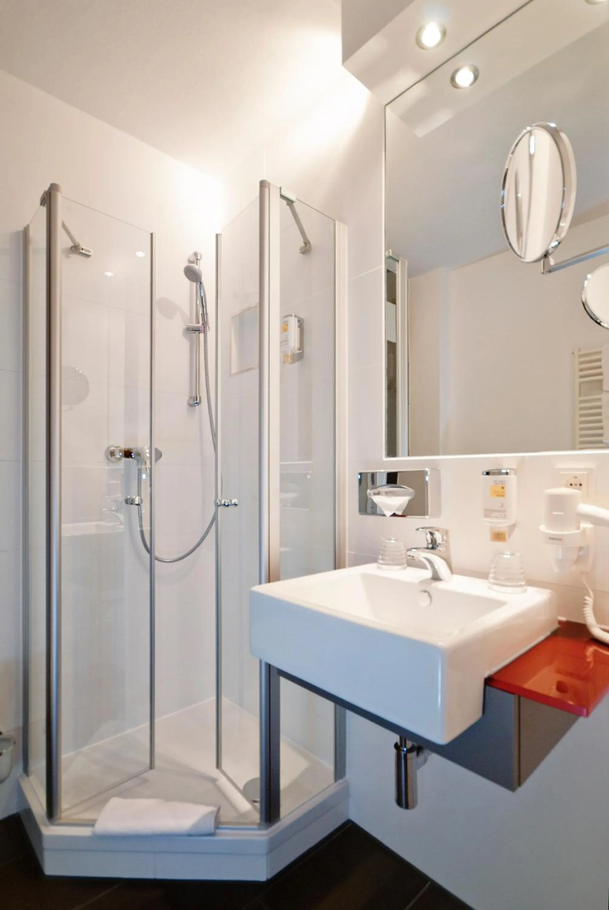 Bathroom in Dietrich-Bonhoeffer-Hotel Berlin Mitte