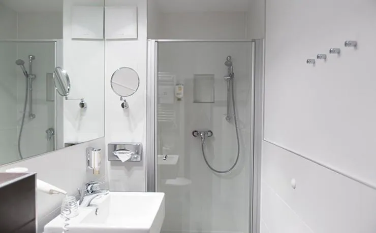 Bathroom in Dietrich-Bonhoeffer-Hotel Berlin Mitte