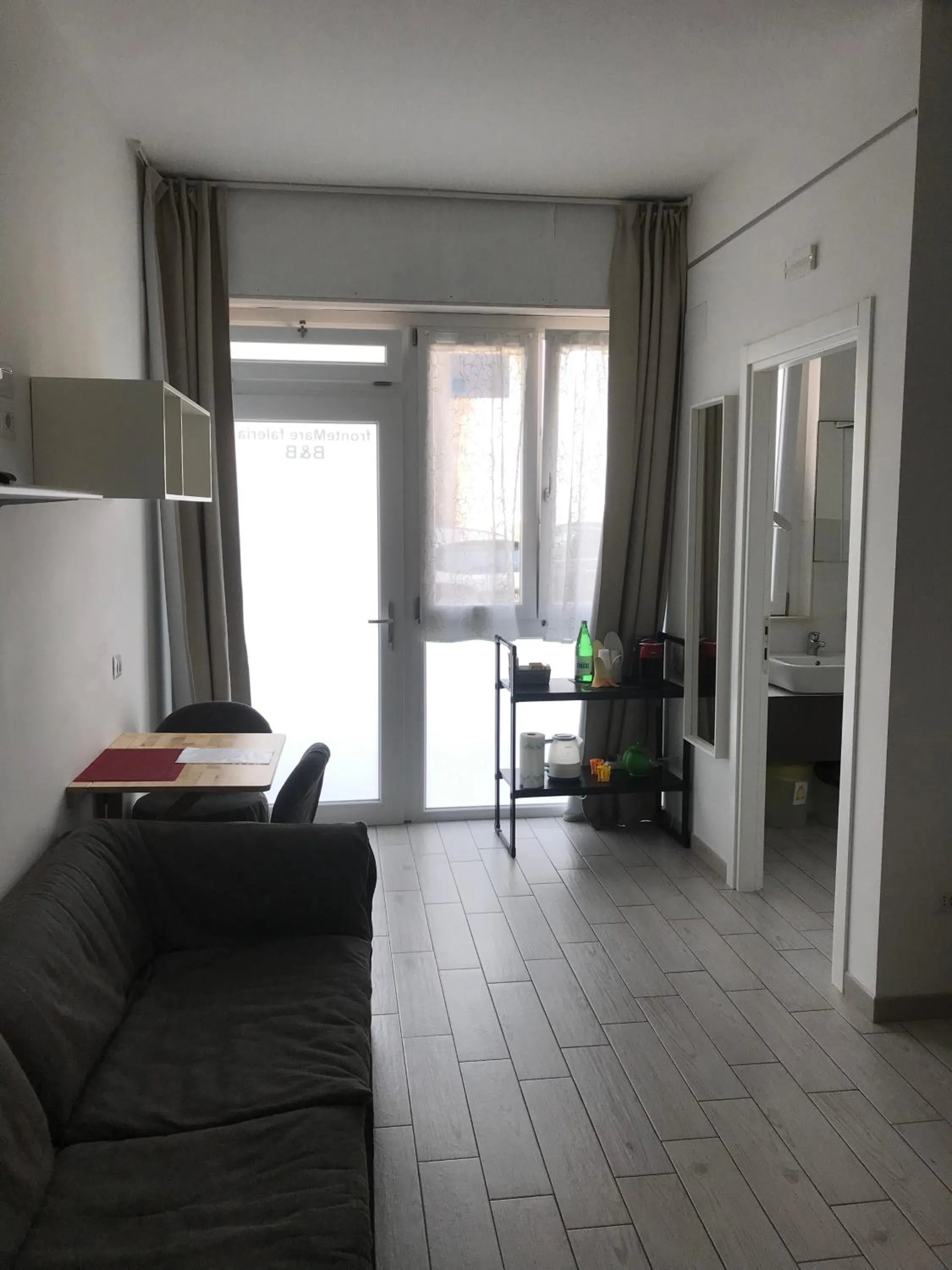 Seating area in fronteMare Faleria