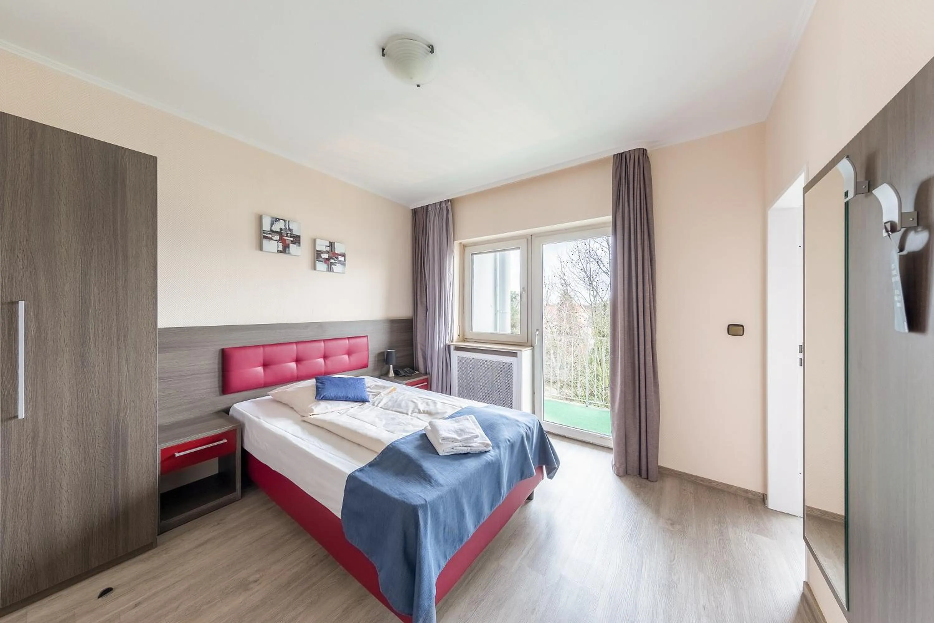 Balcony/Terrace, Bed in Hotel Klein Frankfurt