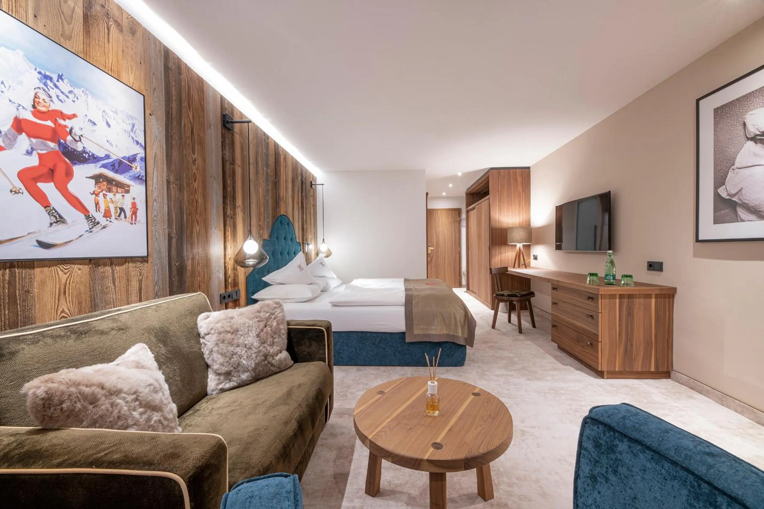 Photo of the whole room, Bed in Superior Hotel Edelweiss