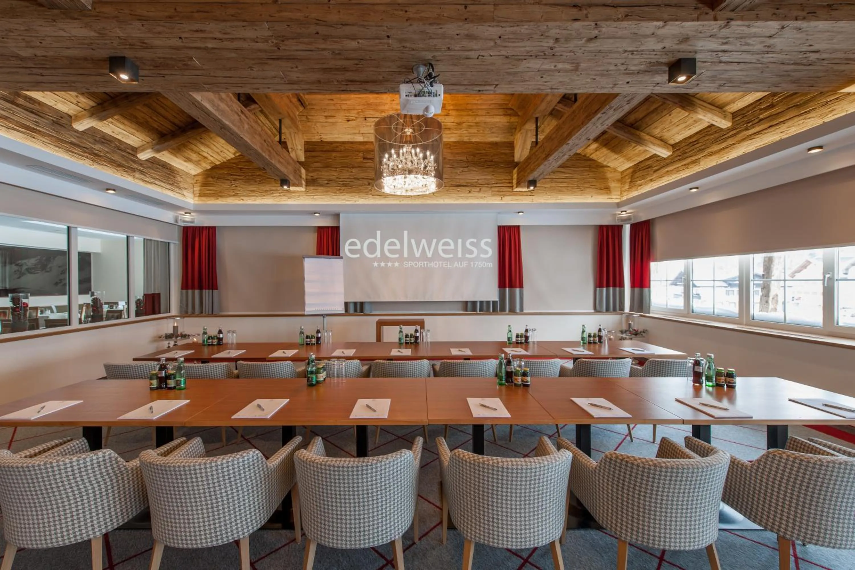 Restaurant/places to eat in Superior Hotel Edelweiss