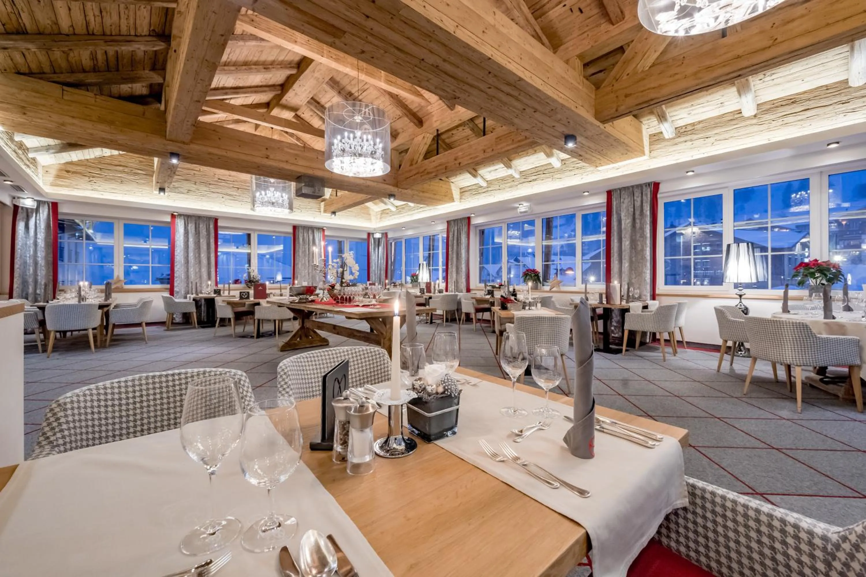 Restaurant/places to eat in Superior Hotel Edelweiss