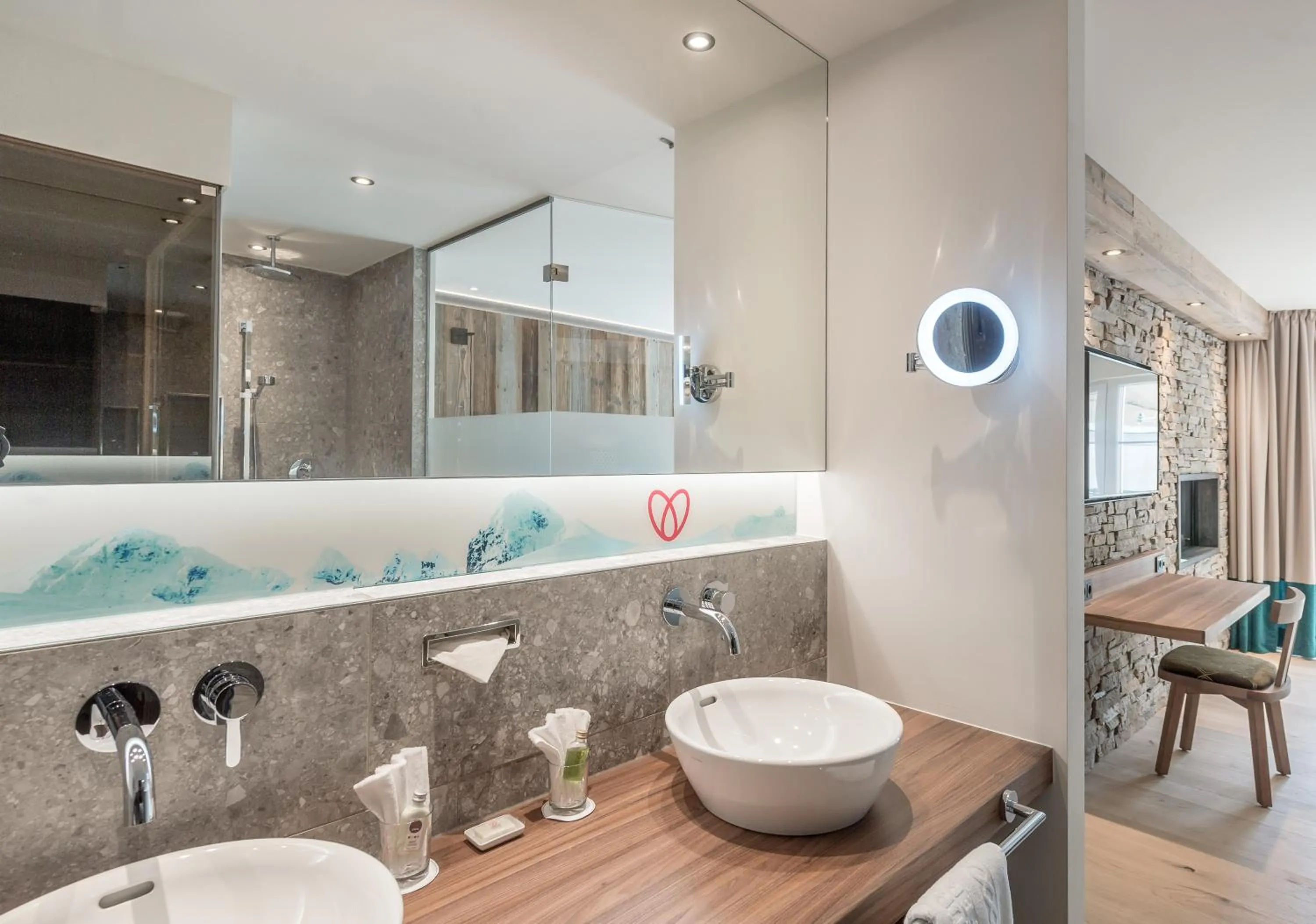 Bathroom in Superior Hotel Edelweiss