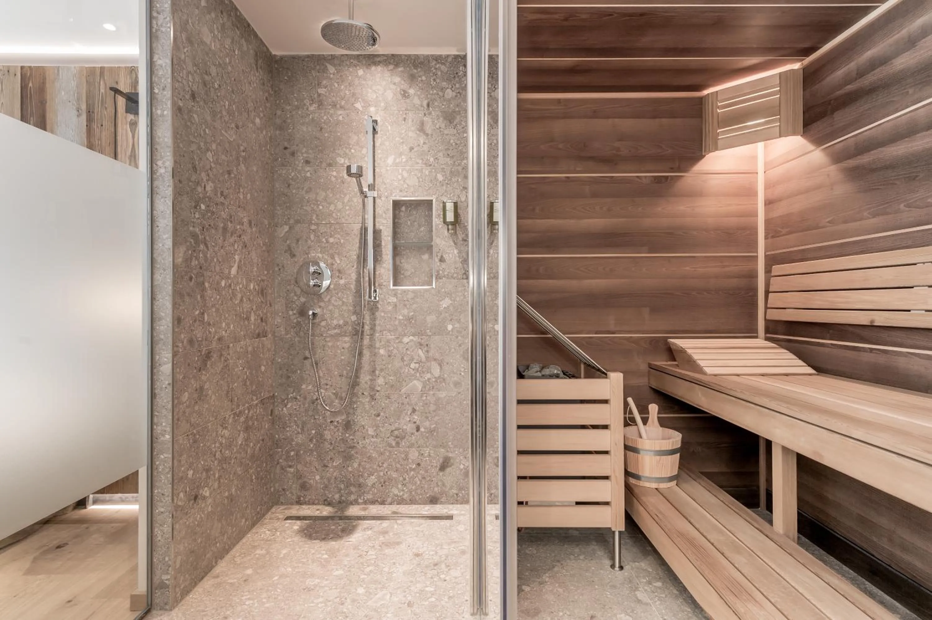 Shower in Superior Hotel Edelweiss