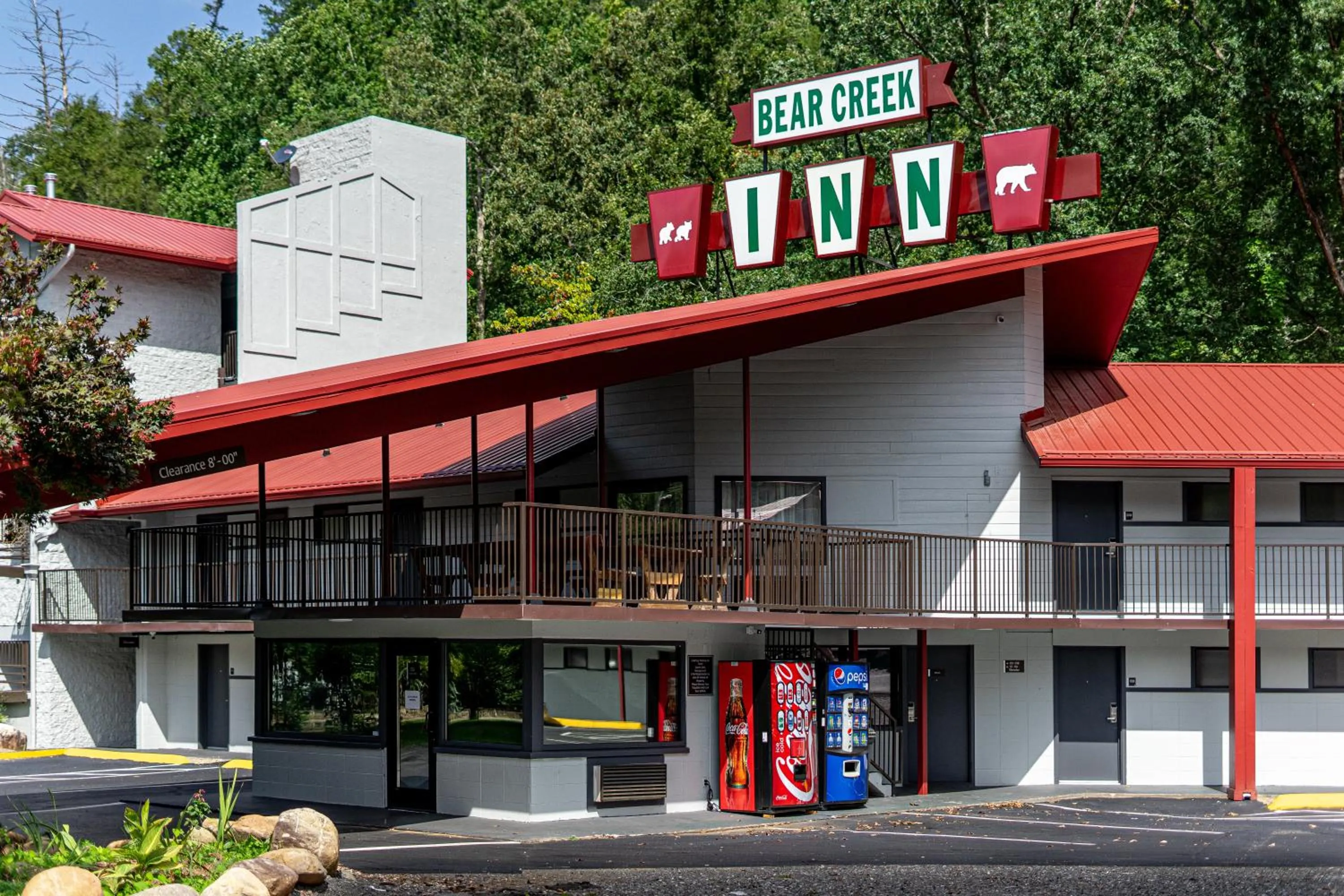 Property building in Bear Creek Inn Gatlinburg, TN