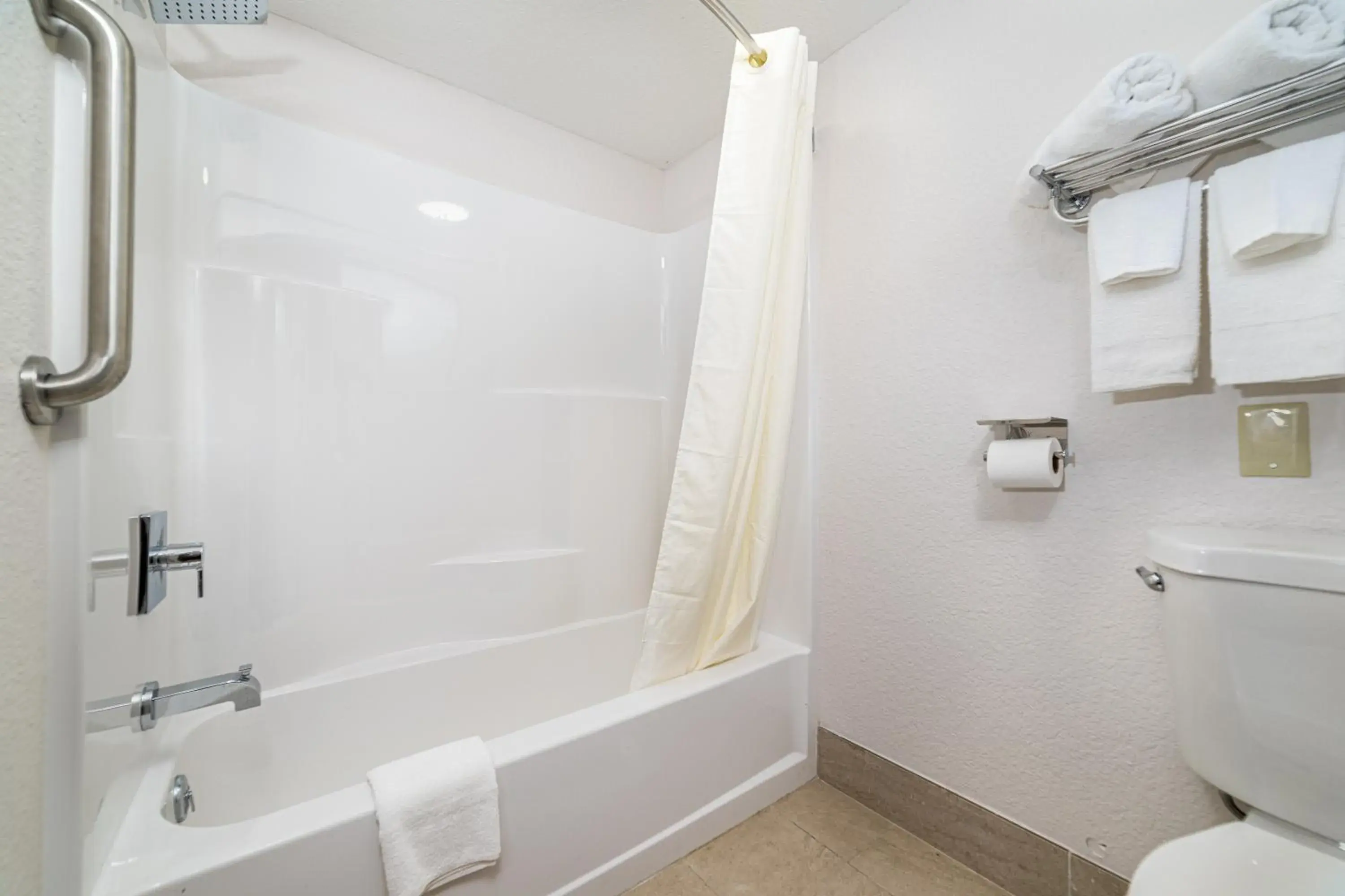 Bathroom in Bear Creek Inn Gatlinburg, TN Bathroom in Bear Creek Inn Gatlinburg, TN