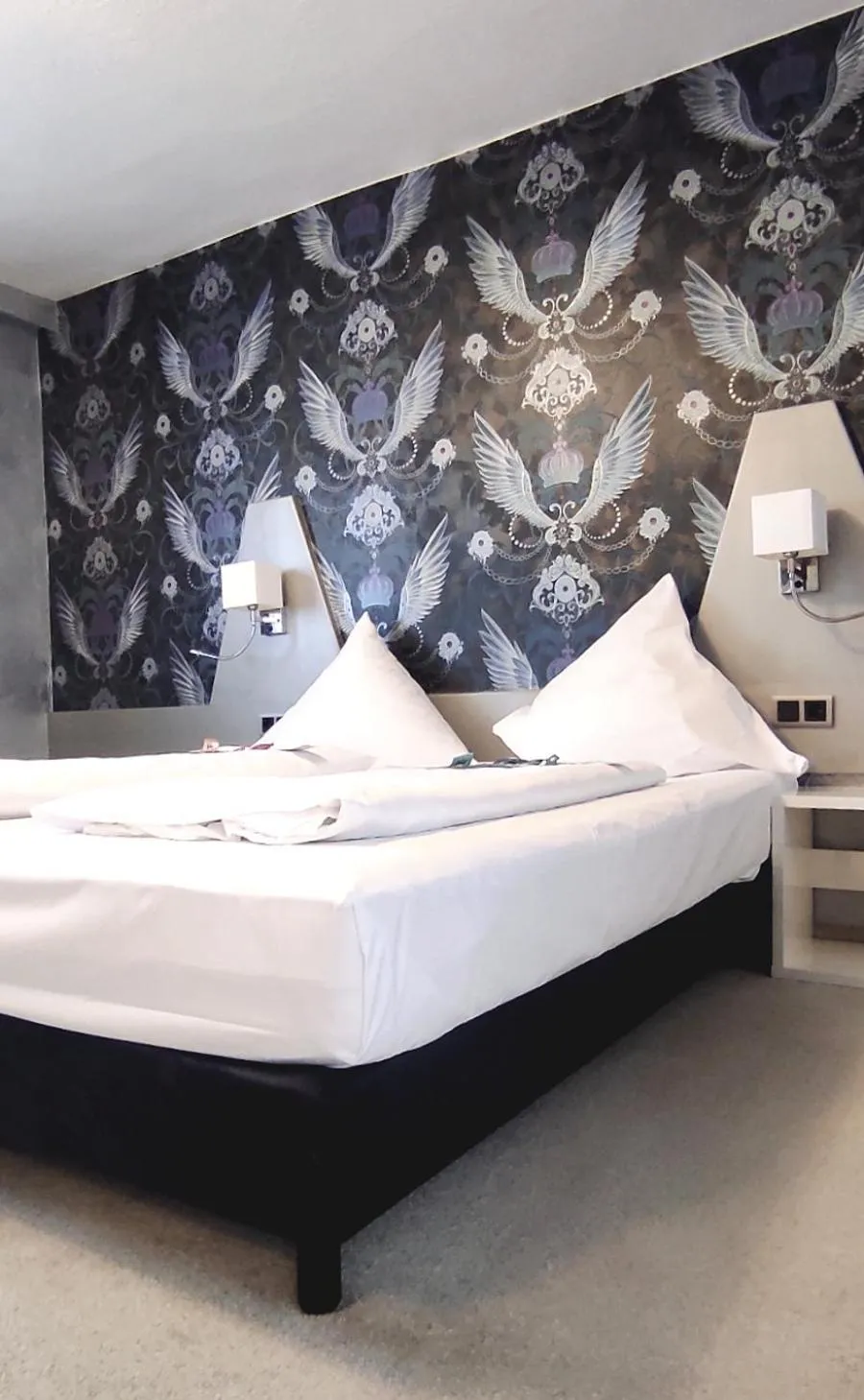 Bed in Hotel Hellers Twenty Four II -24h-Check-In-