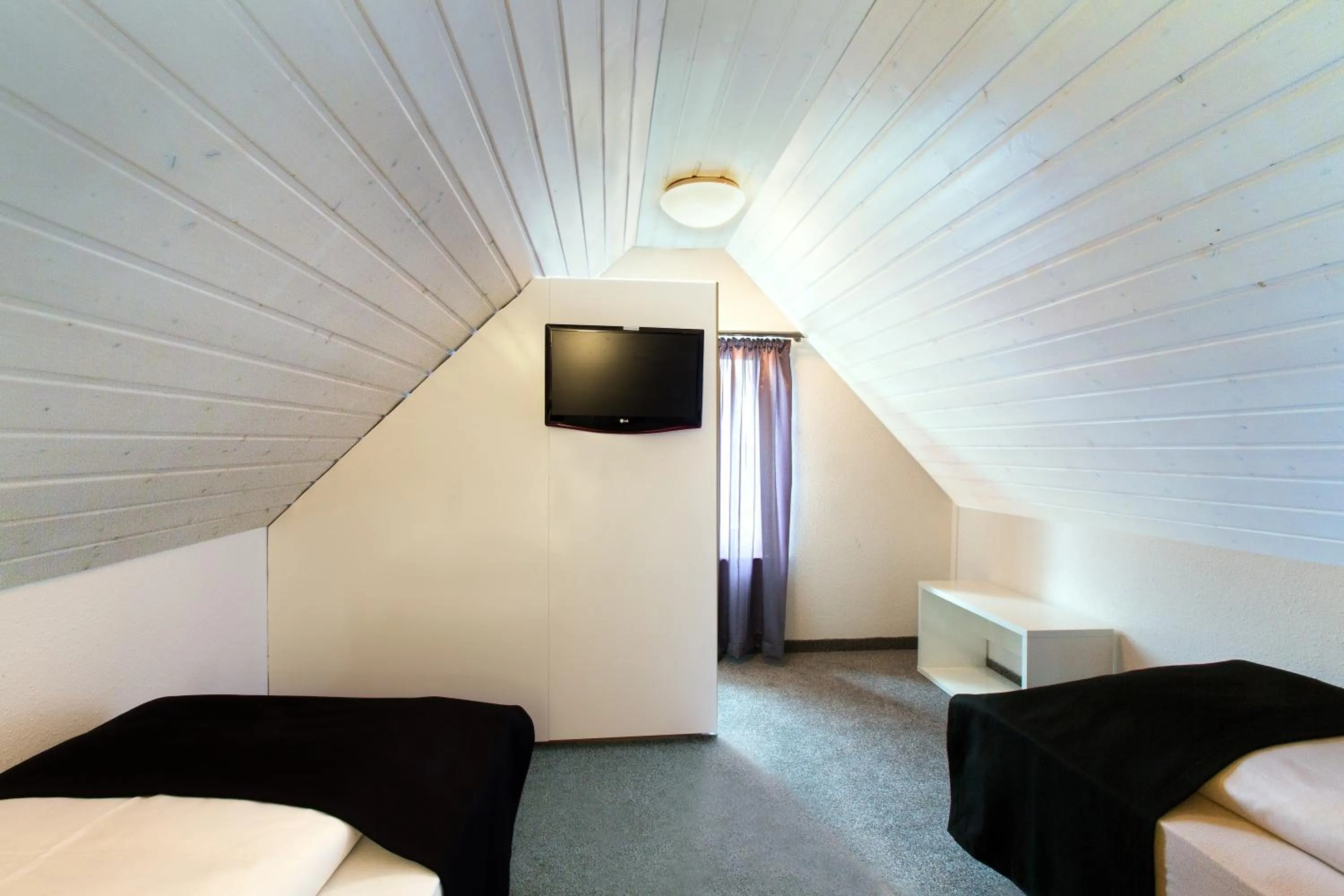 Bed in Hotel Hellers Twenty Four II -24h-Check-In-