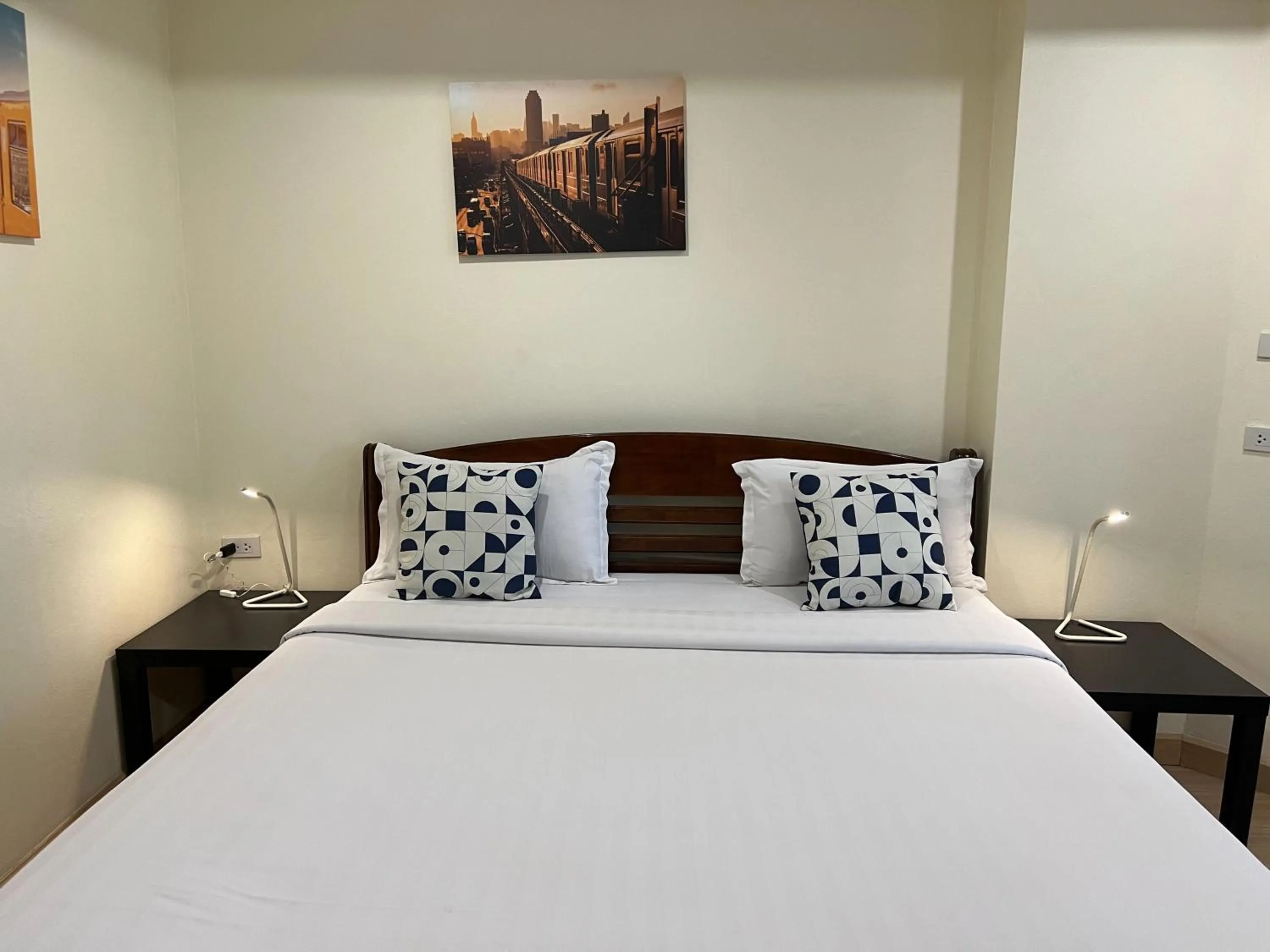 Bed in V Check inn Sukhumvit 22