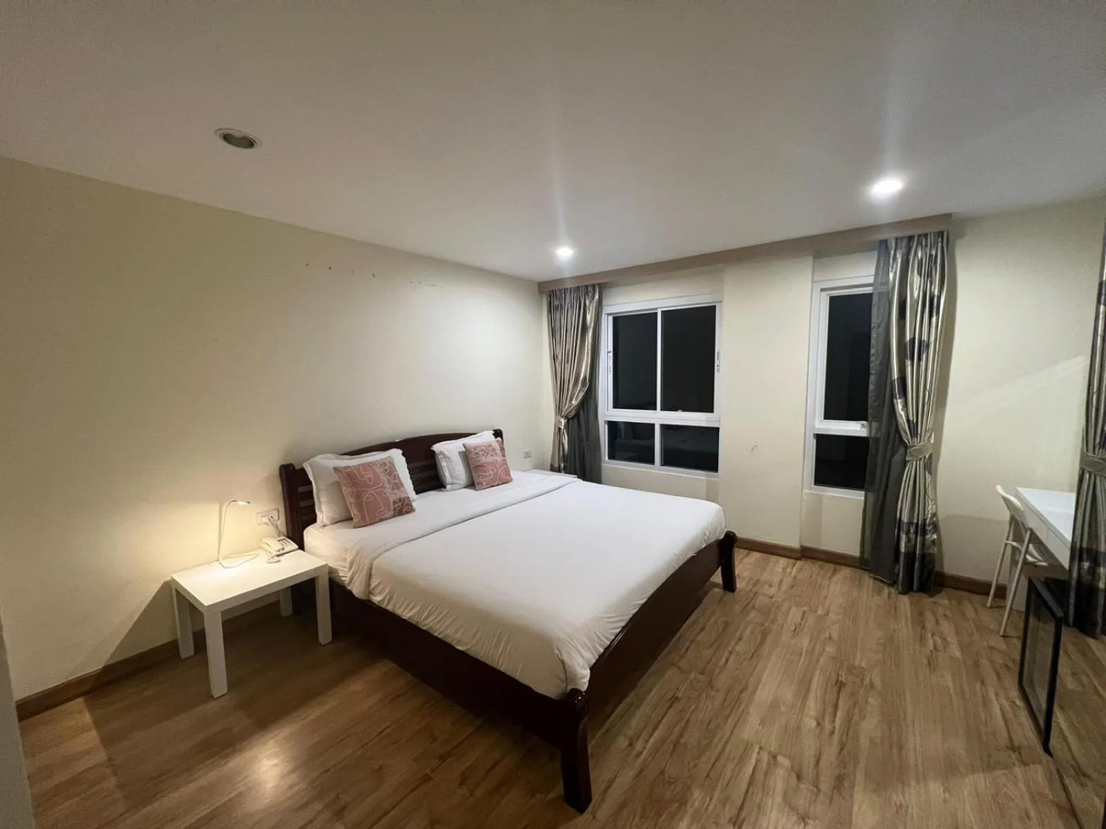 Bed in V Check inn Sukhumvit 22
