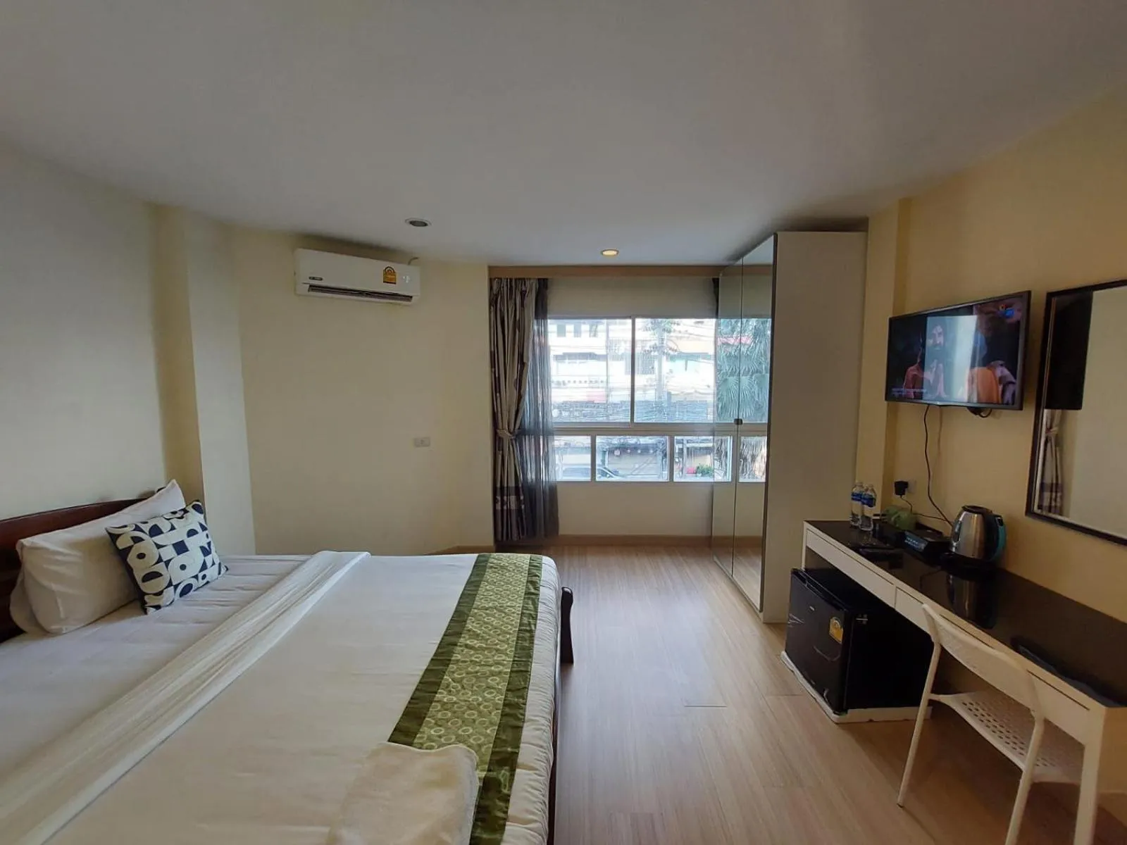 Bed in V Check inn Sukhumvit 22