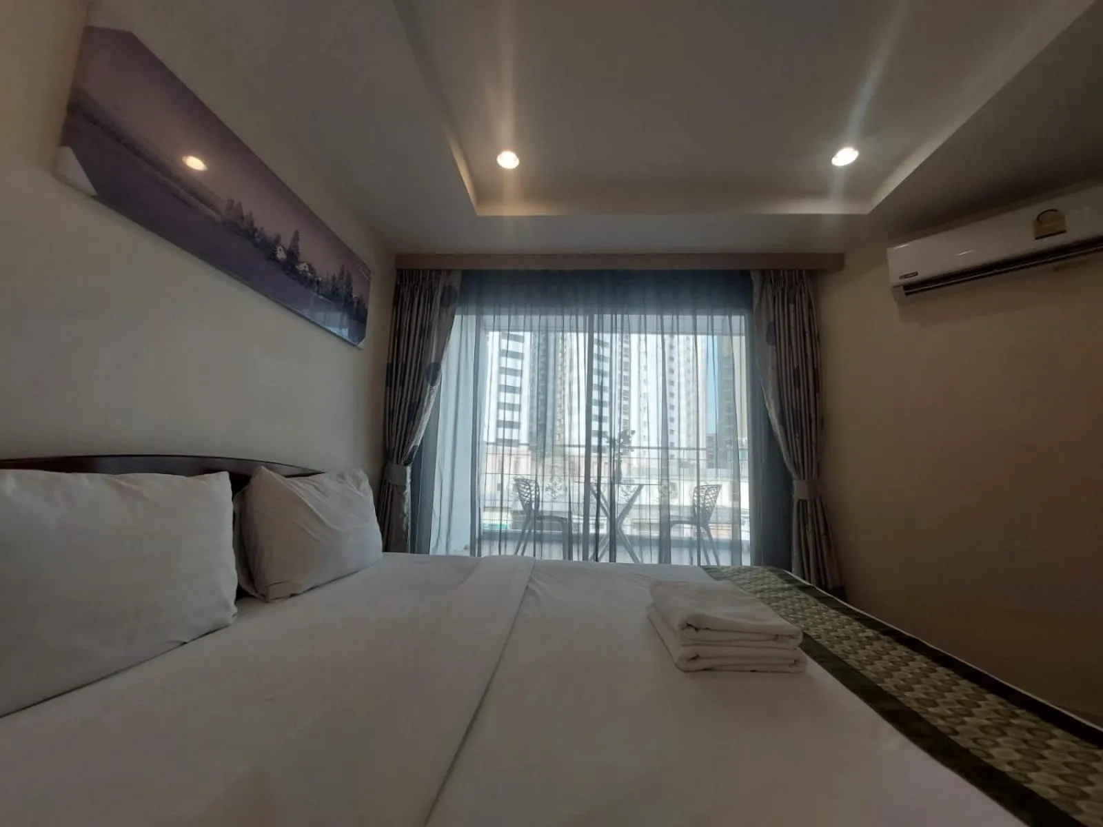 Bed in V Check inn Sukhumvit 22