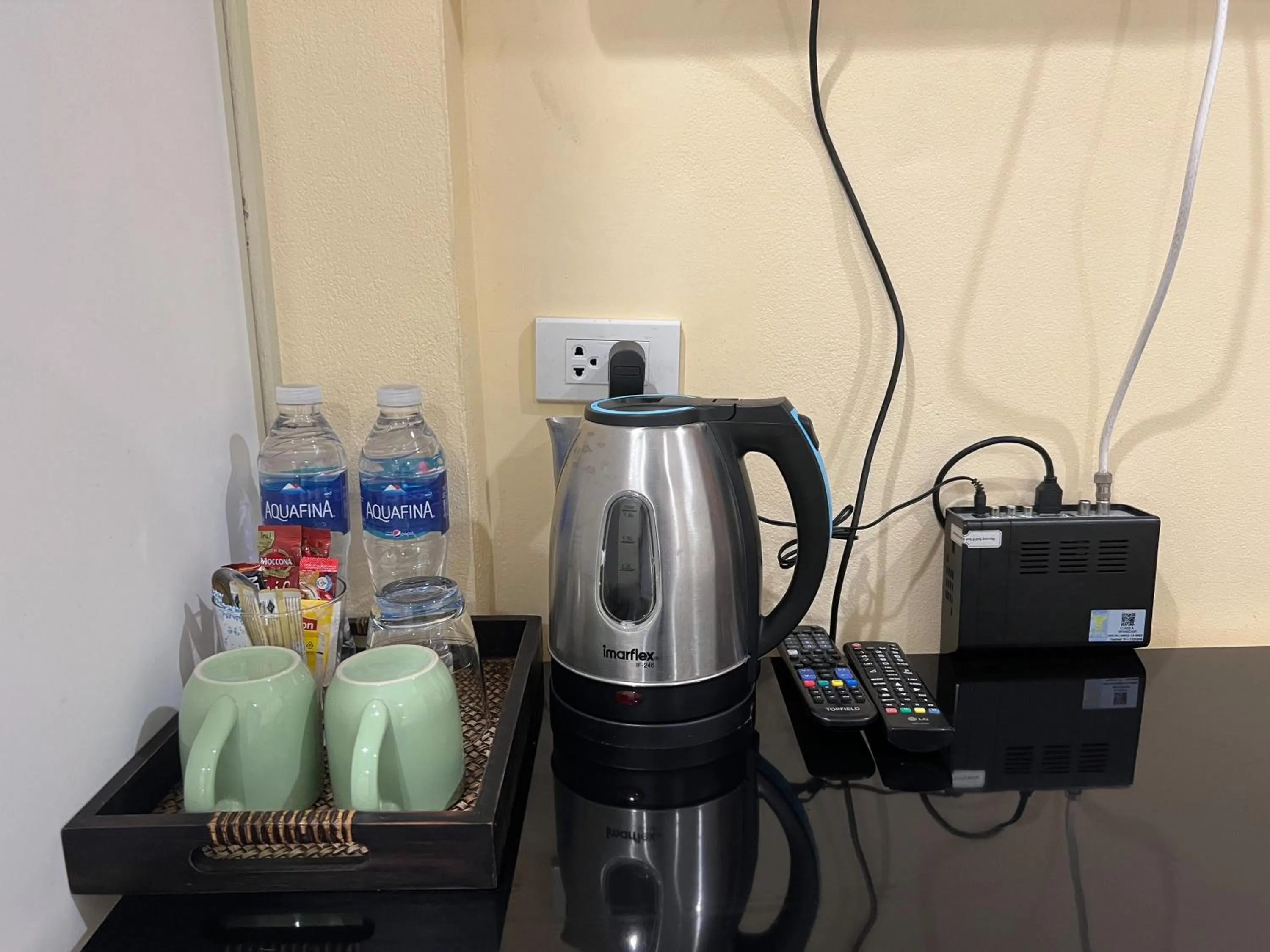 Coffee/tea facilities in V Check inn Sukhumvit 22