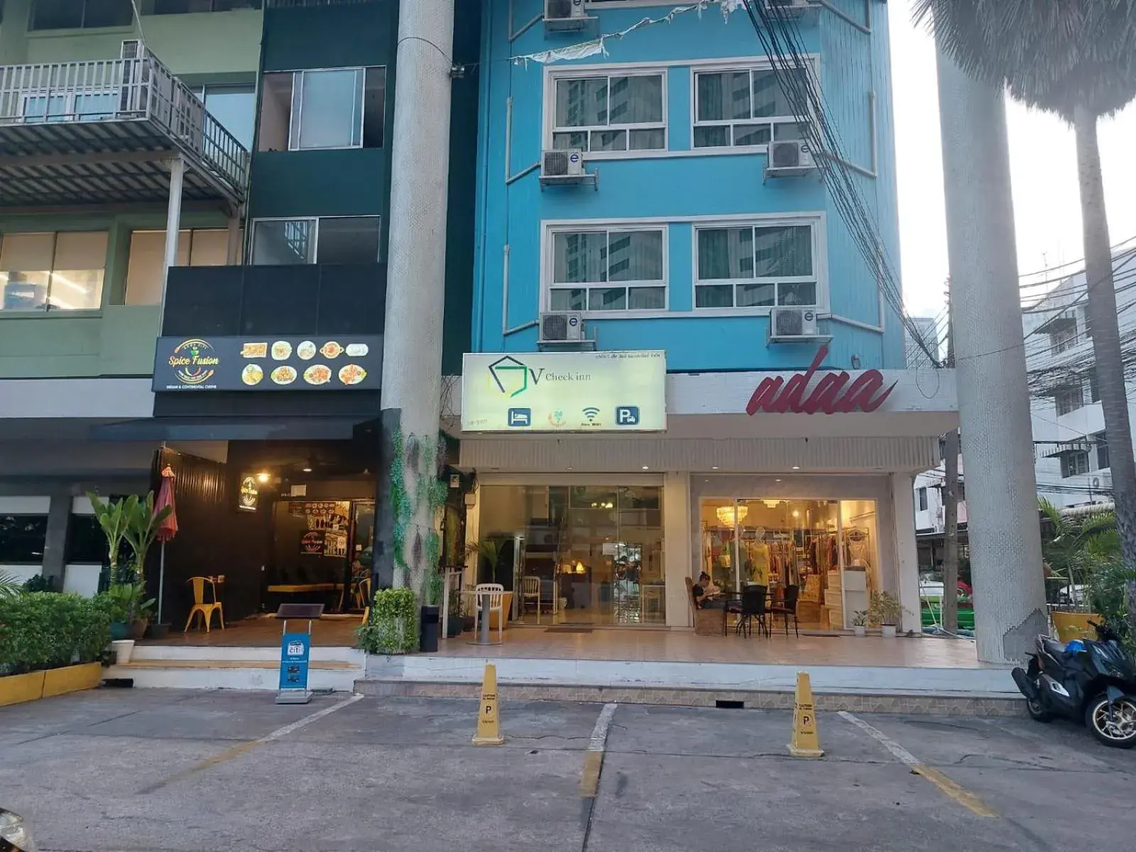 Property building in V Check inn Sukhumvit 22 Property building in V Check inn Sukhumvit 22