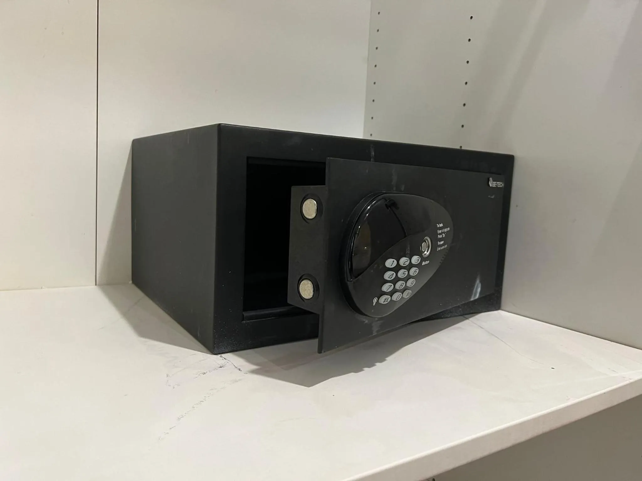 V Check inn Sukhumvit 22